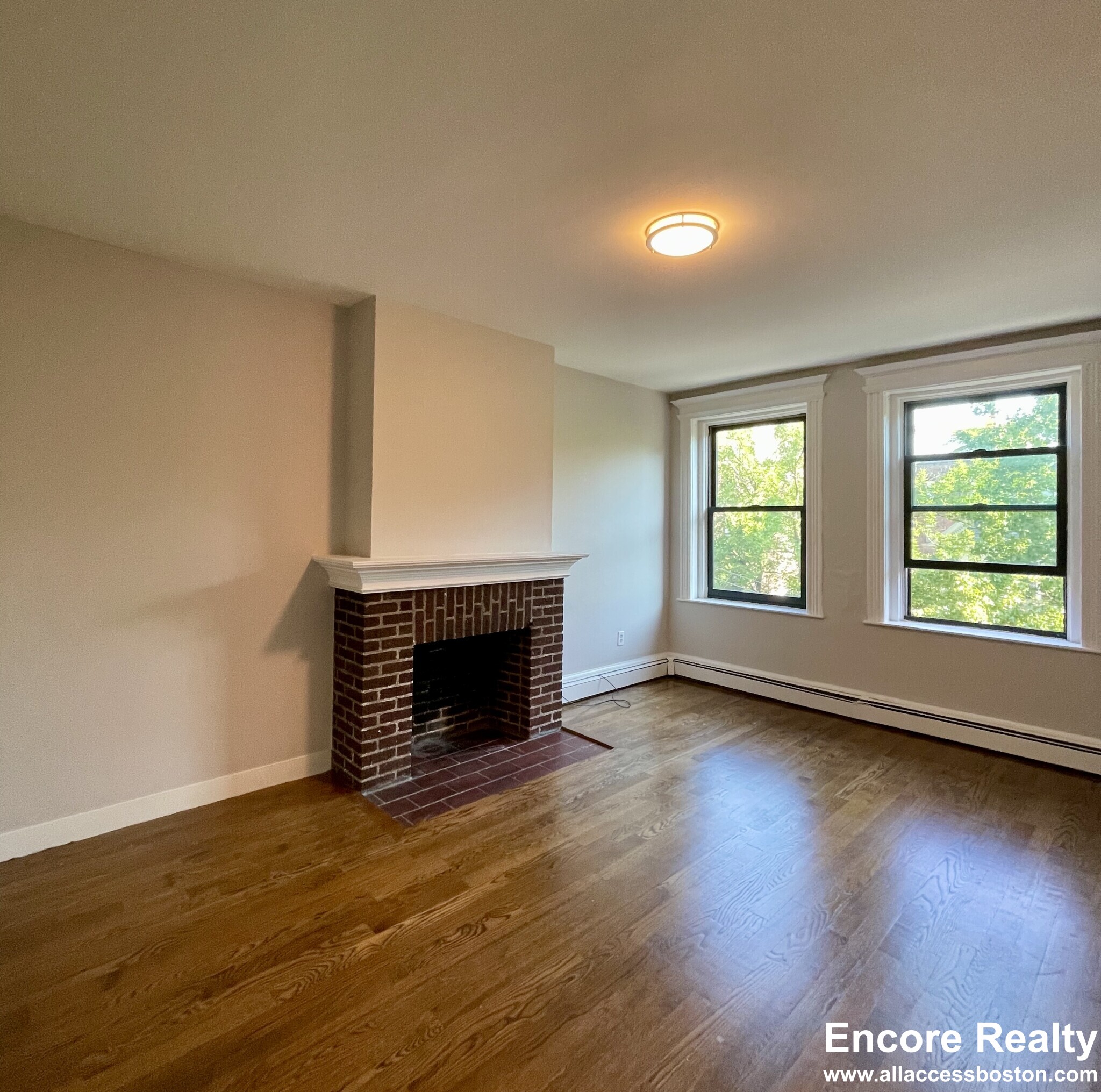 11 Stearns Rd, Coolidge Corner