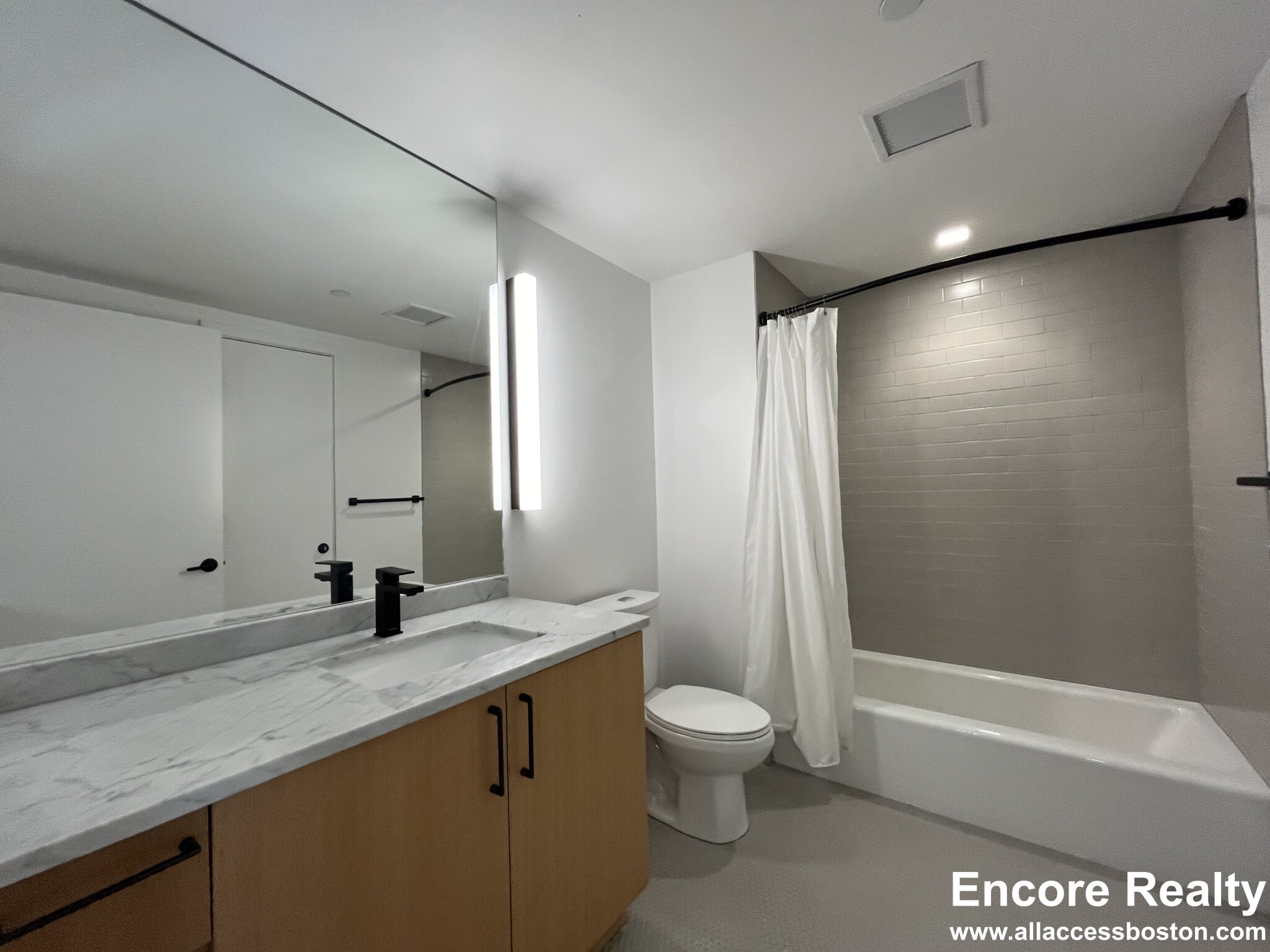 83 Gardner St, Allston