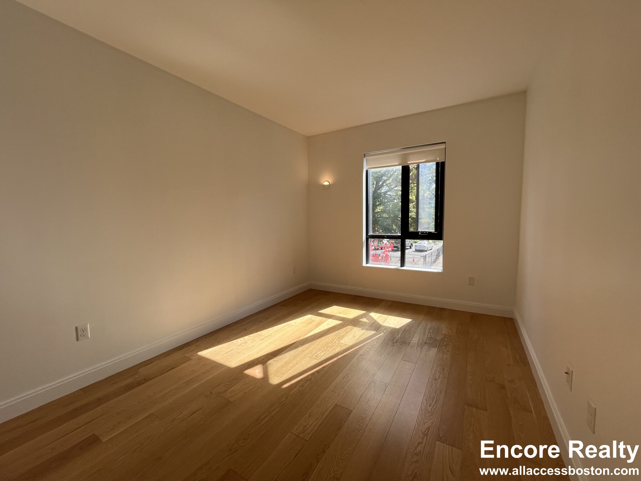 83 Gardner St, Allston