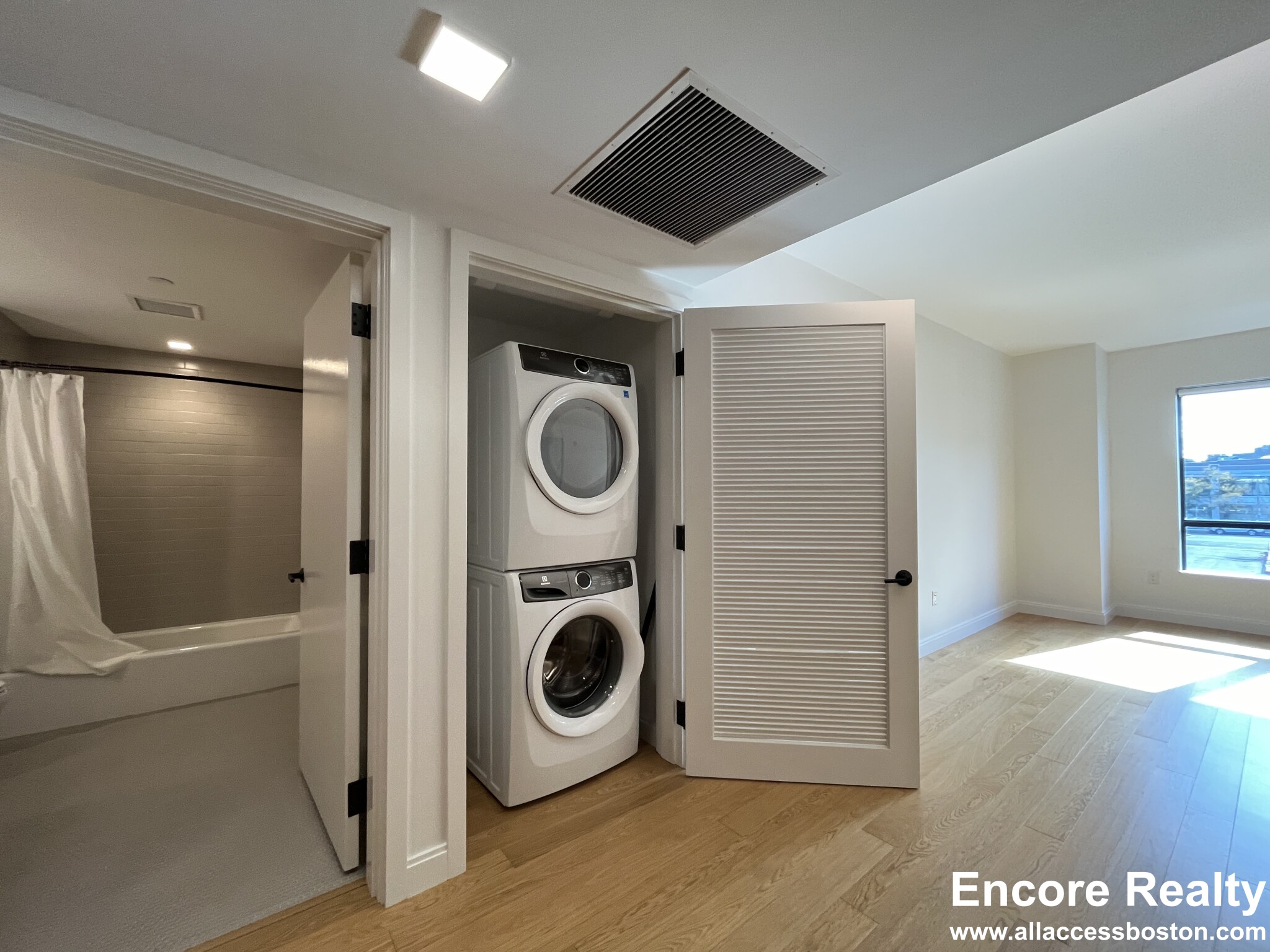 83 Gardner St, Allston