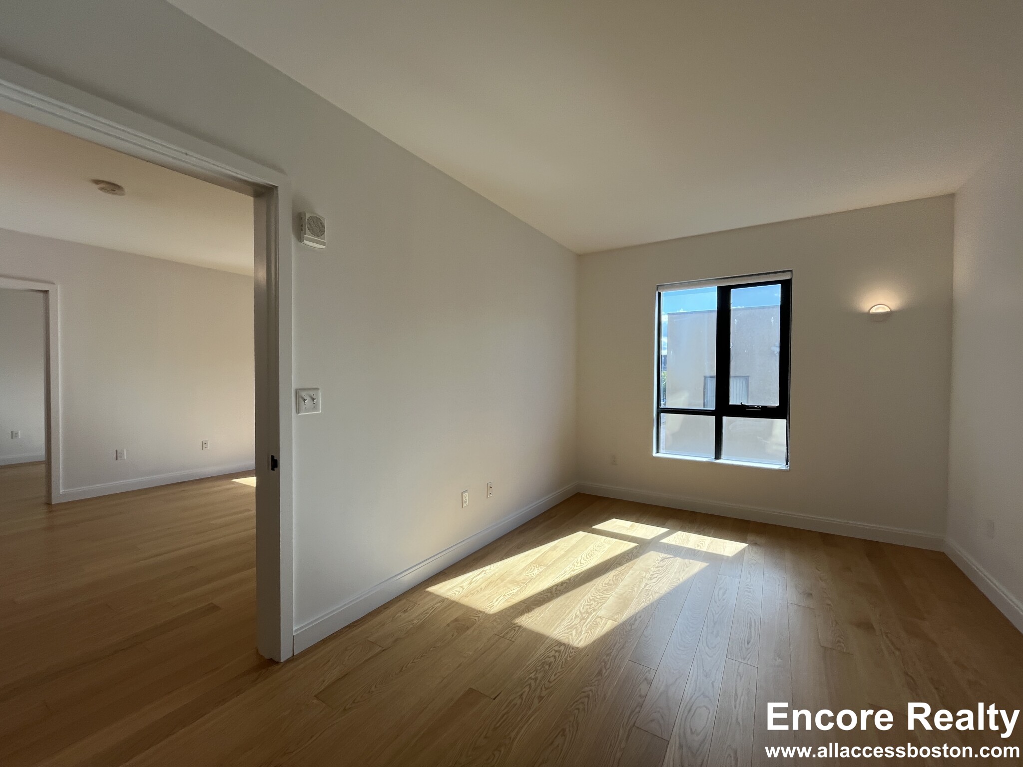 83 Gardner St, Allston