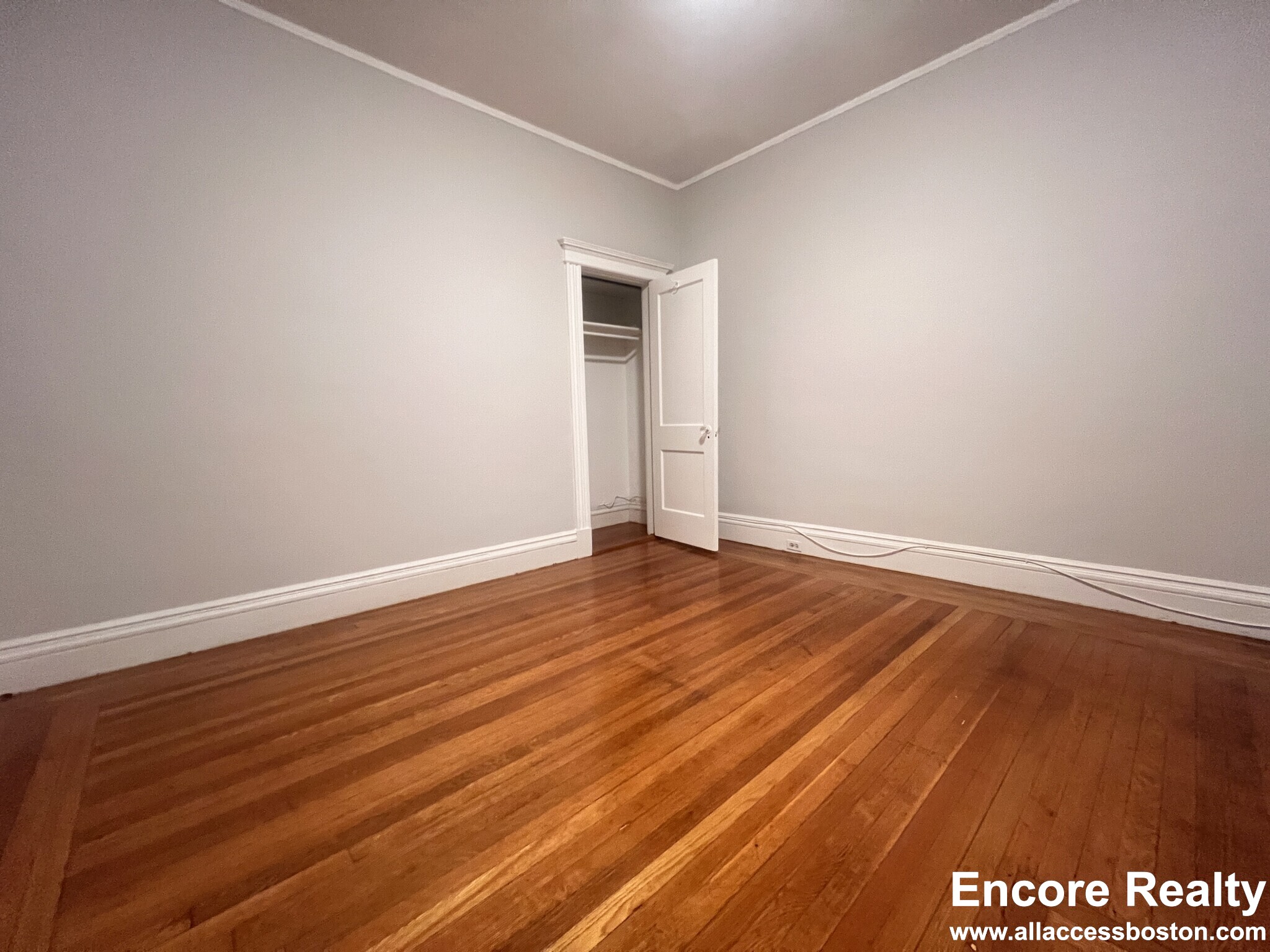 33 Stearns Rd, Coolidge Corner