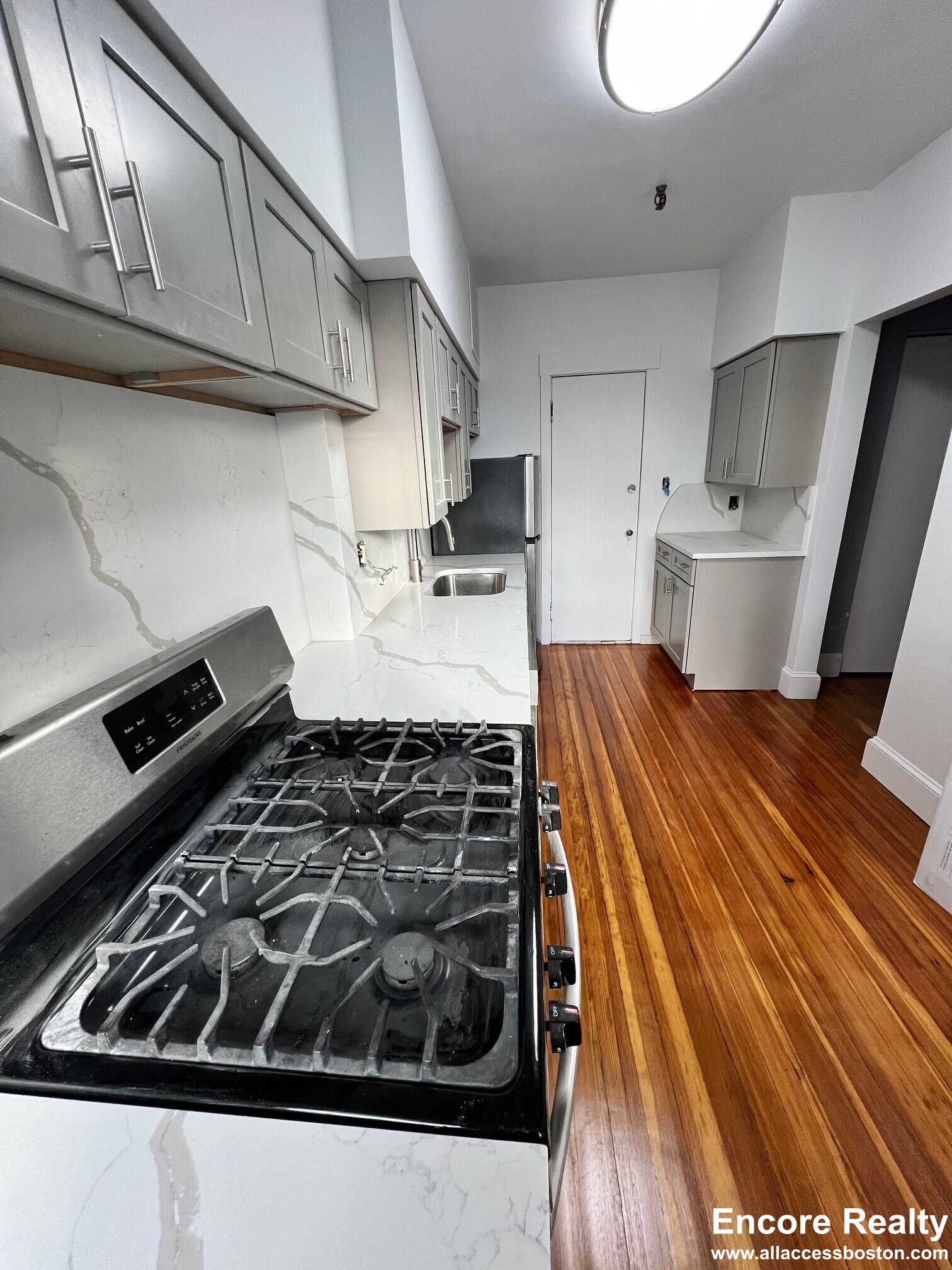 2003 Commonwealth Ave, Brighton