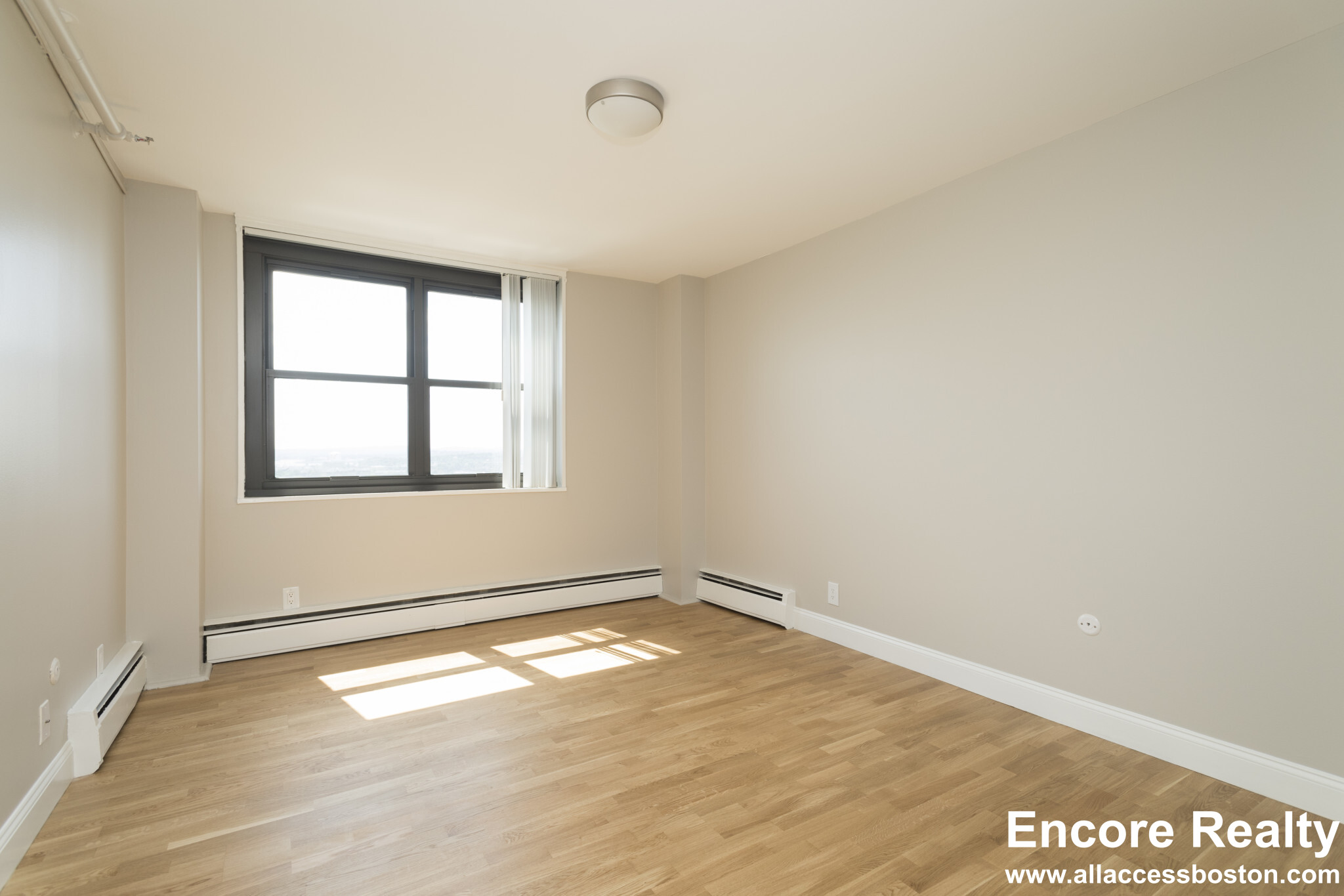 1410 Columbia Rd, South Boston