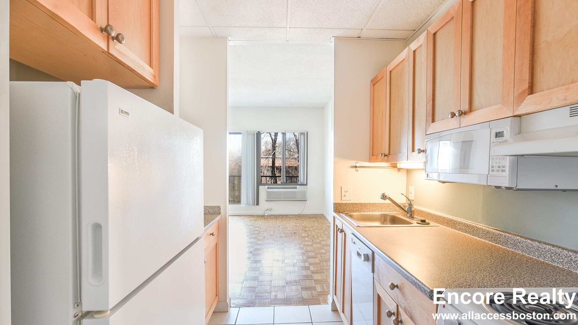 929 Massachusetts Ave, Mid-Cambridge