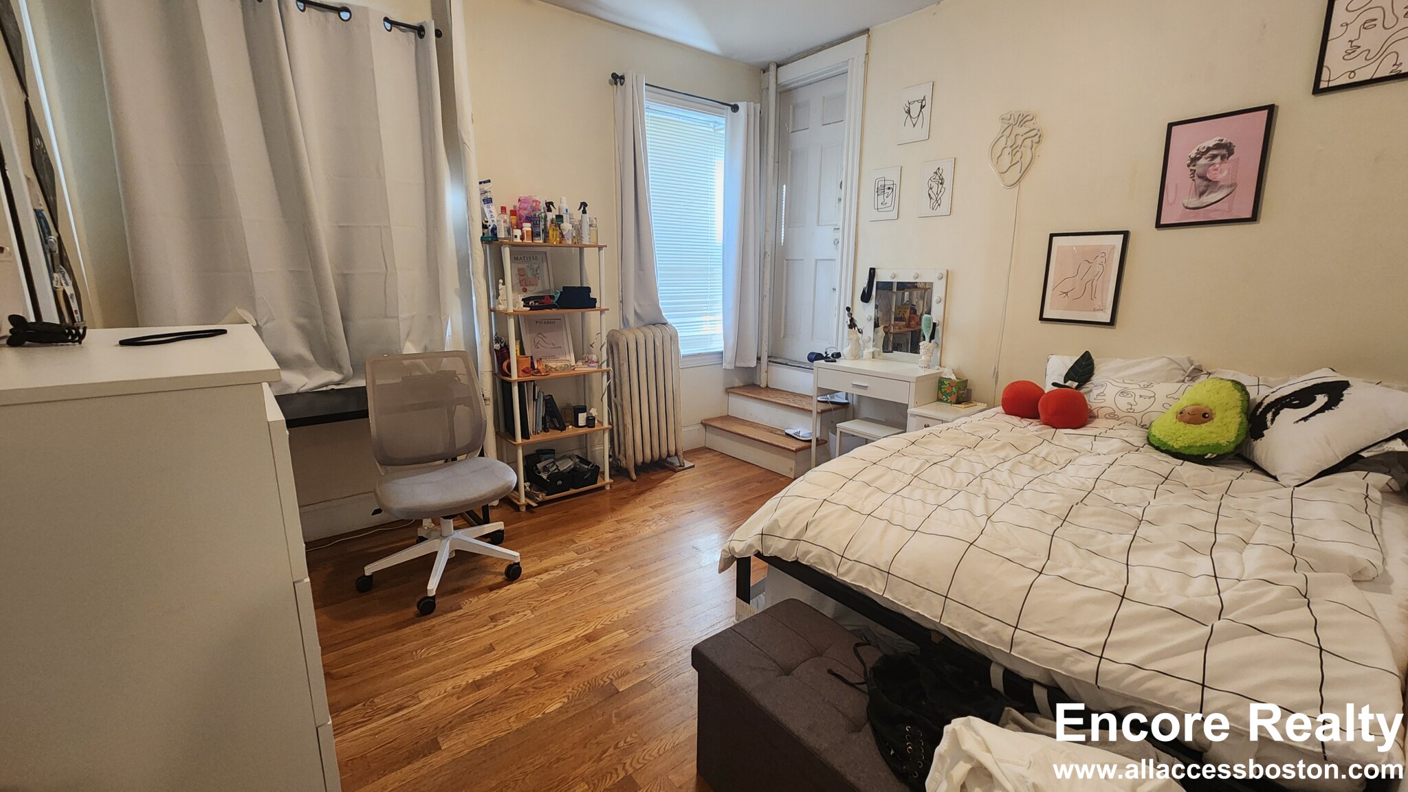 66 Egmont St, North Brookline