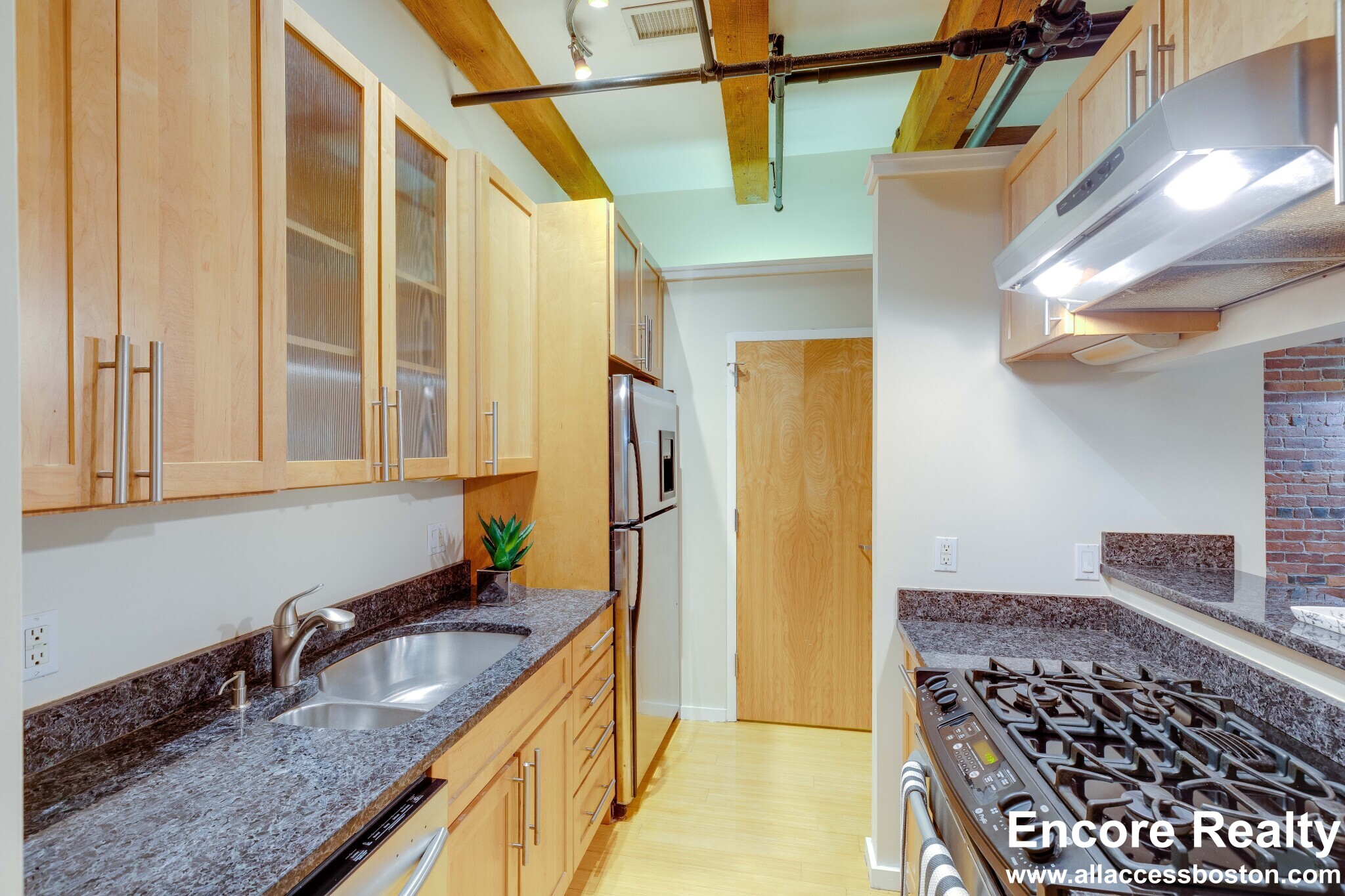 254 Friend St, West End