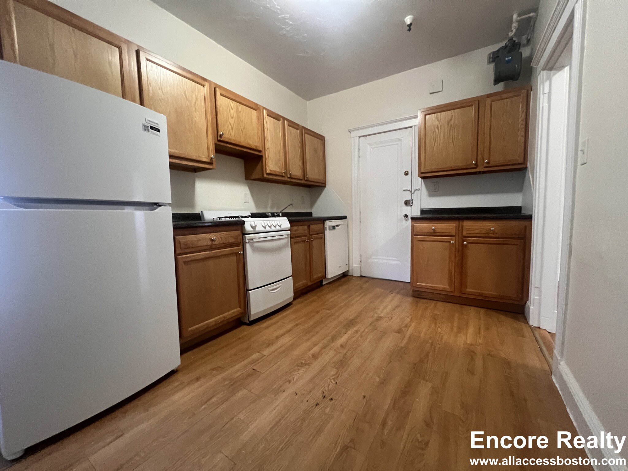 1820 Commonwealth Ave, Brighton