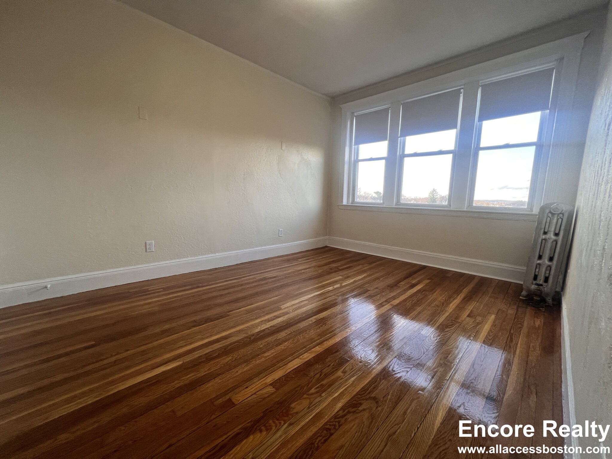 1820 Commonwealth Ave, Brighton