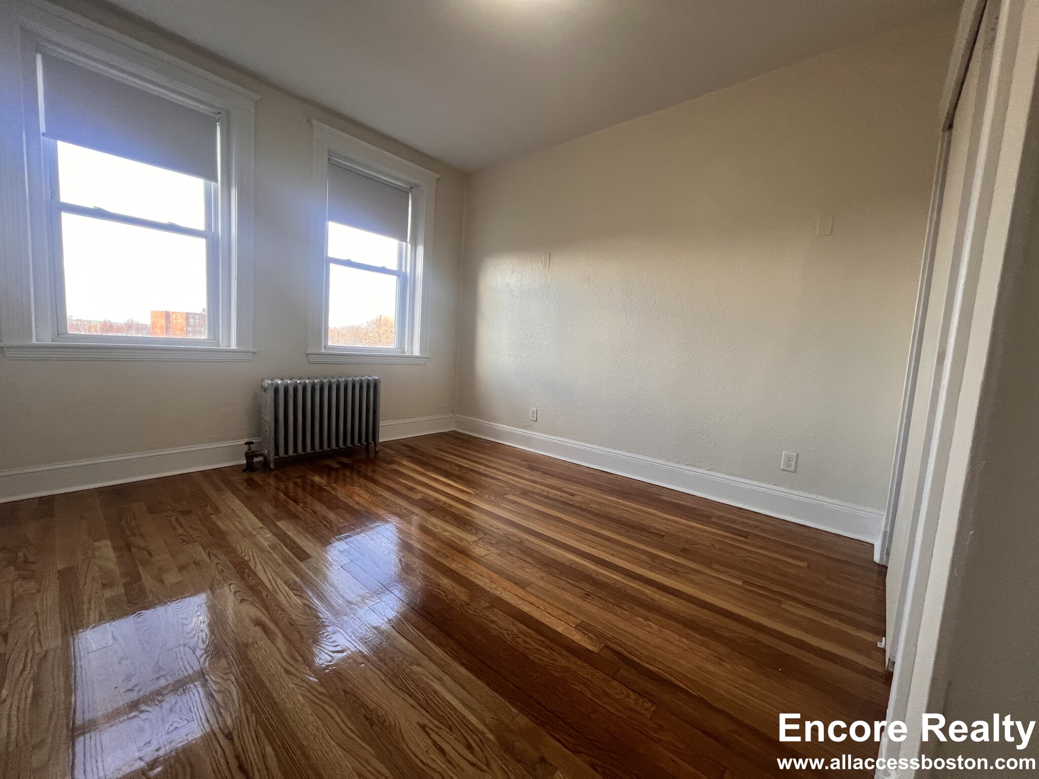 1820 Commonwealth Ave, Brighton