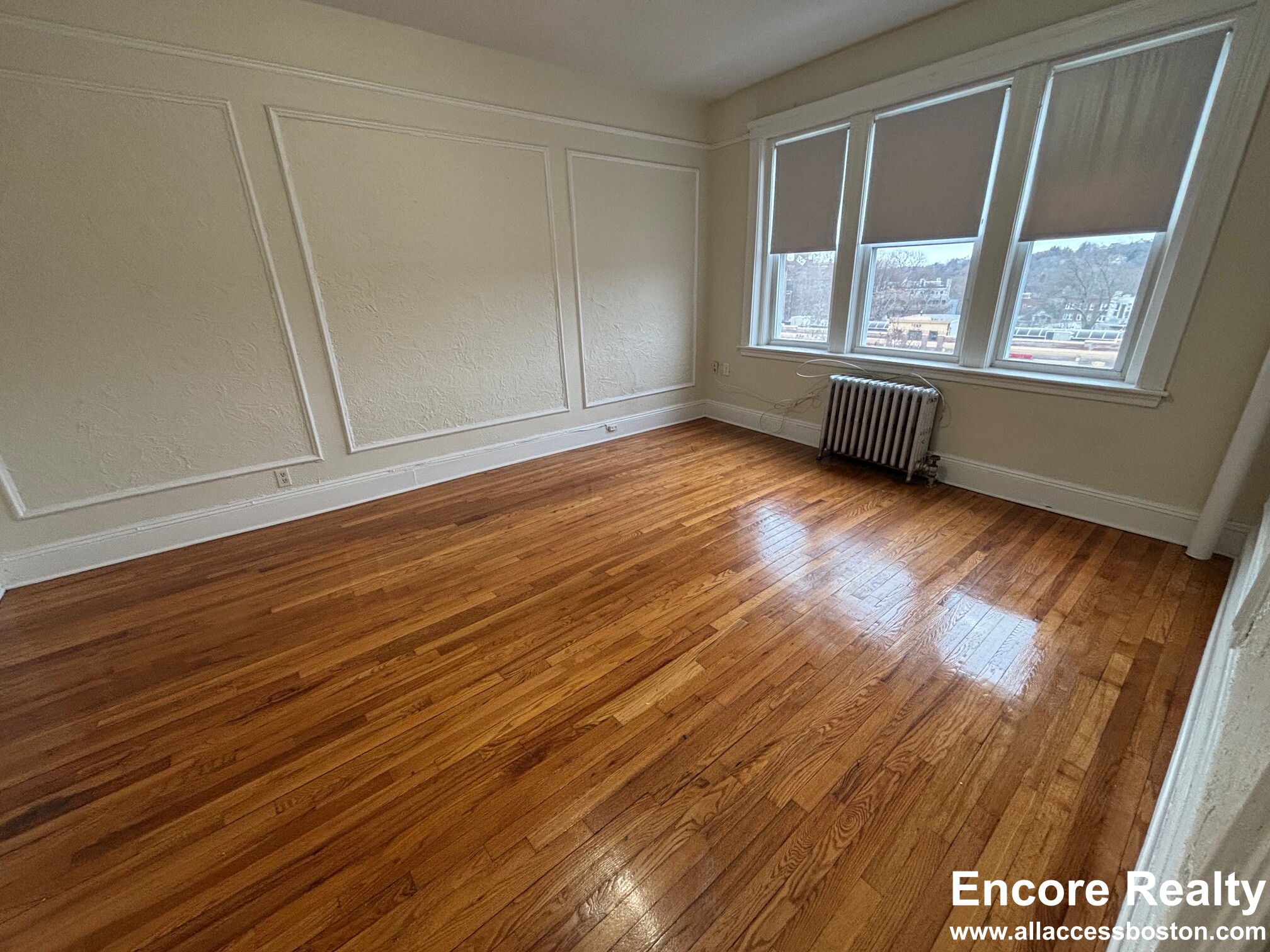 1687 Commonwealth Ave, Brighton