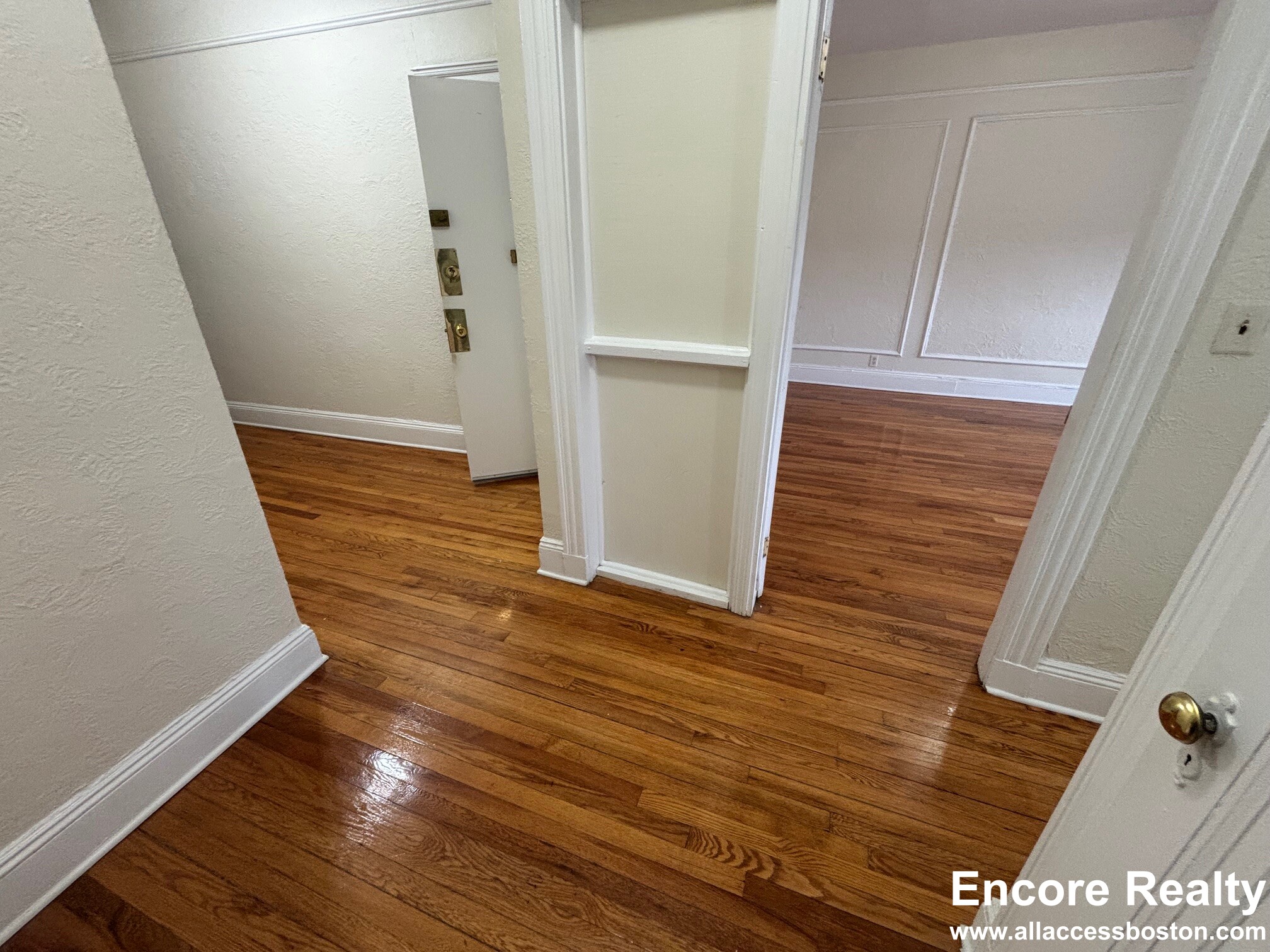 1687 Commonwealth Ave, Brighton