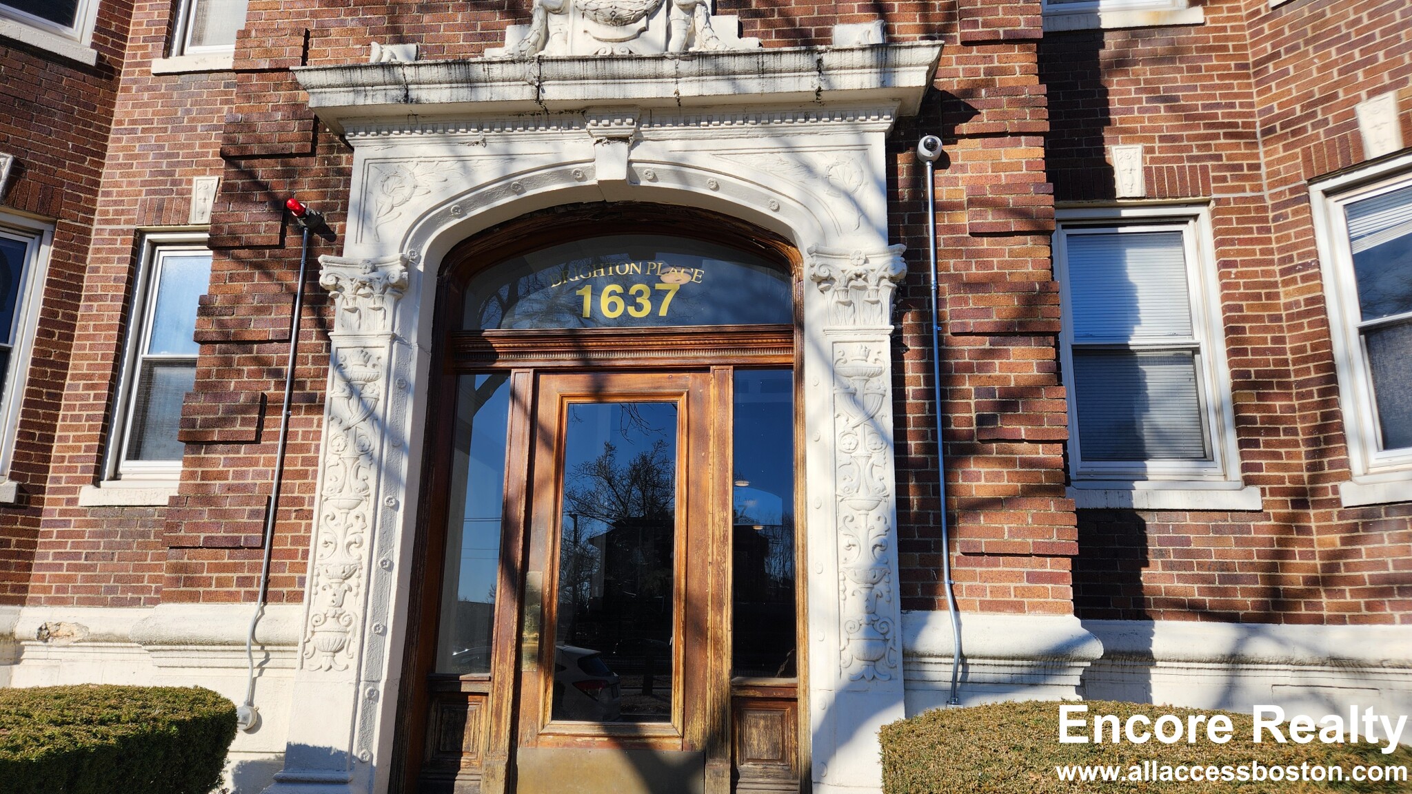 1637 Commonwealth Ave, Brighton