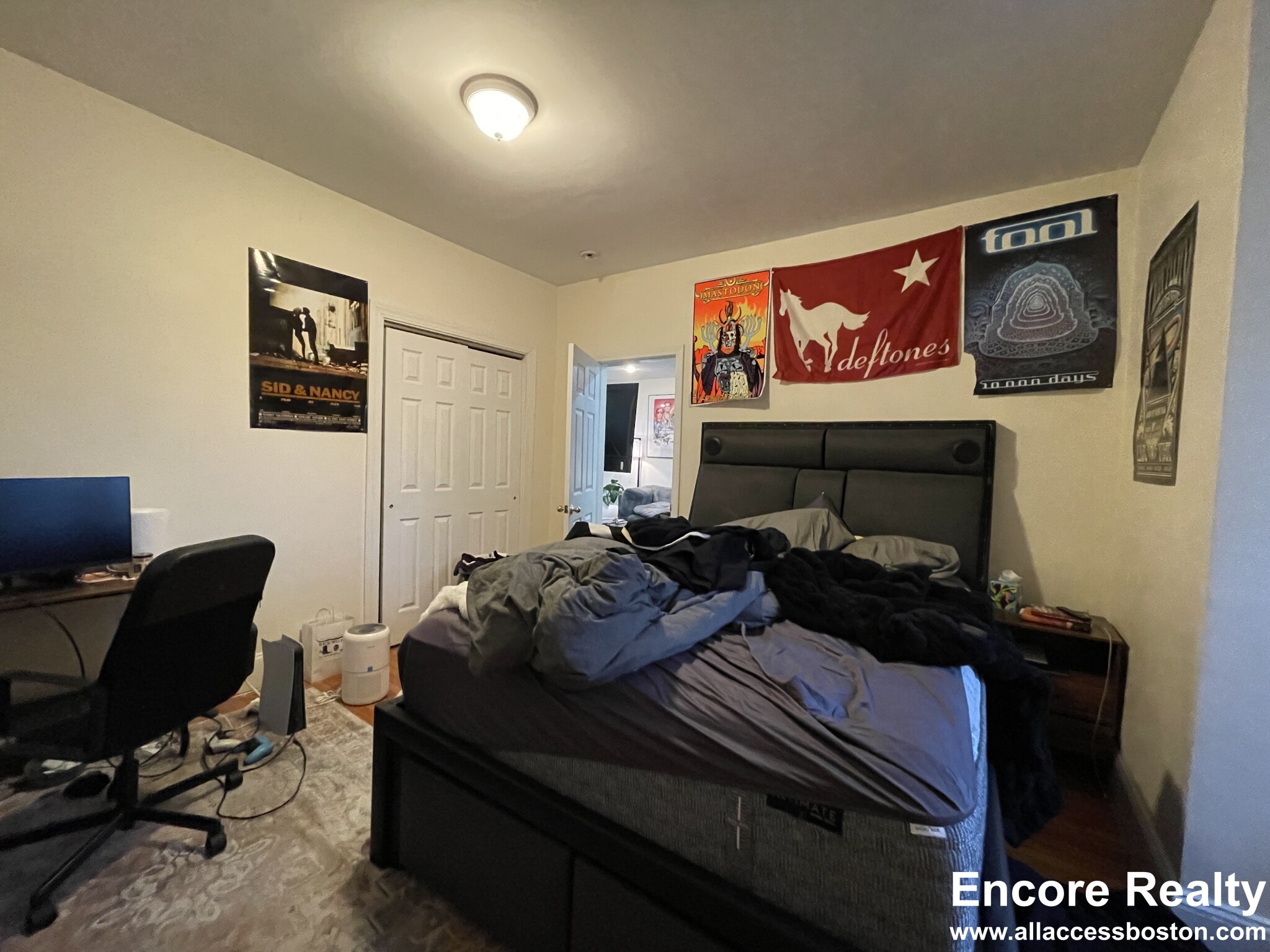 324 Saint Paul St, Brookline