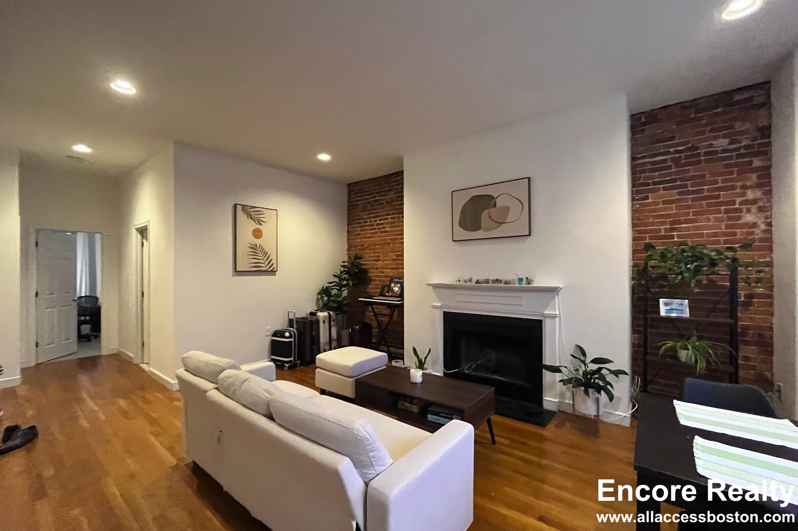 1742 Washington St, South End