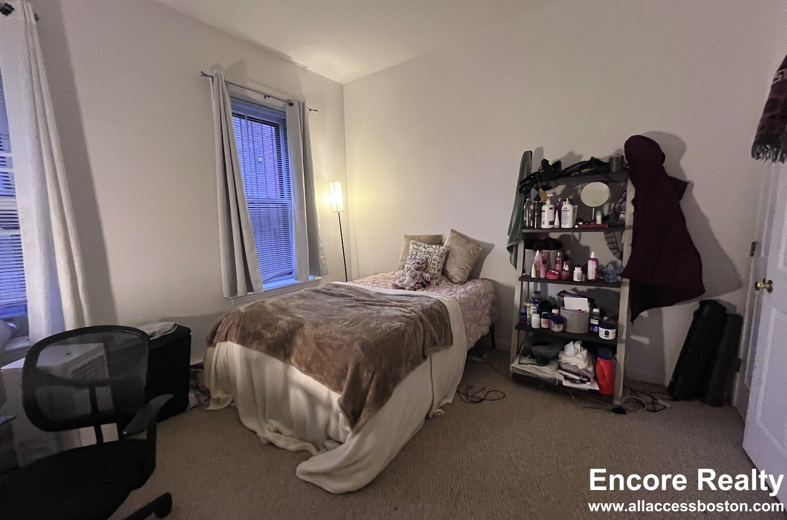 1742 Washington St, South End