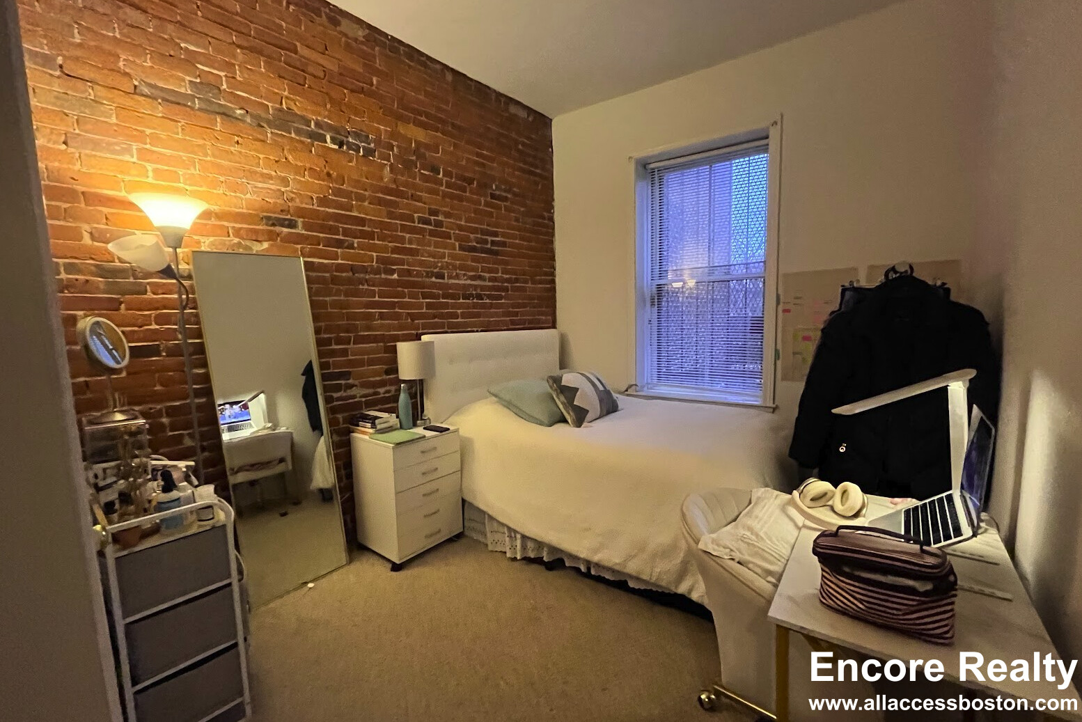 1742 Washington St, South End