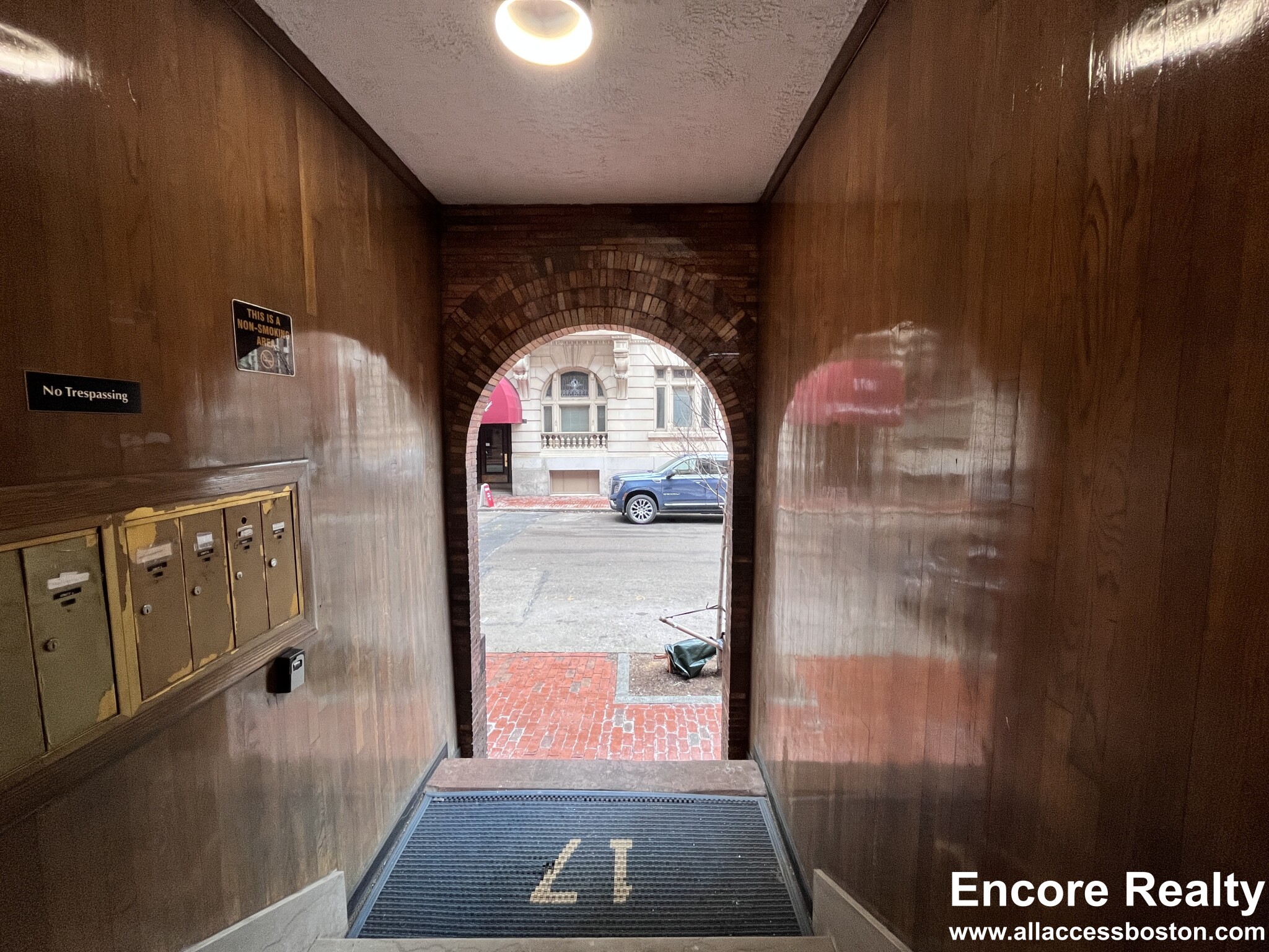 17 Garrison St, Back Bay