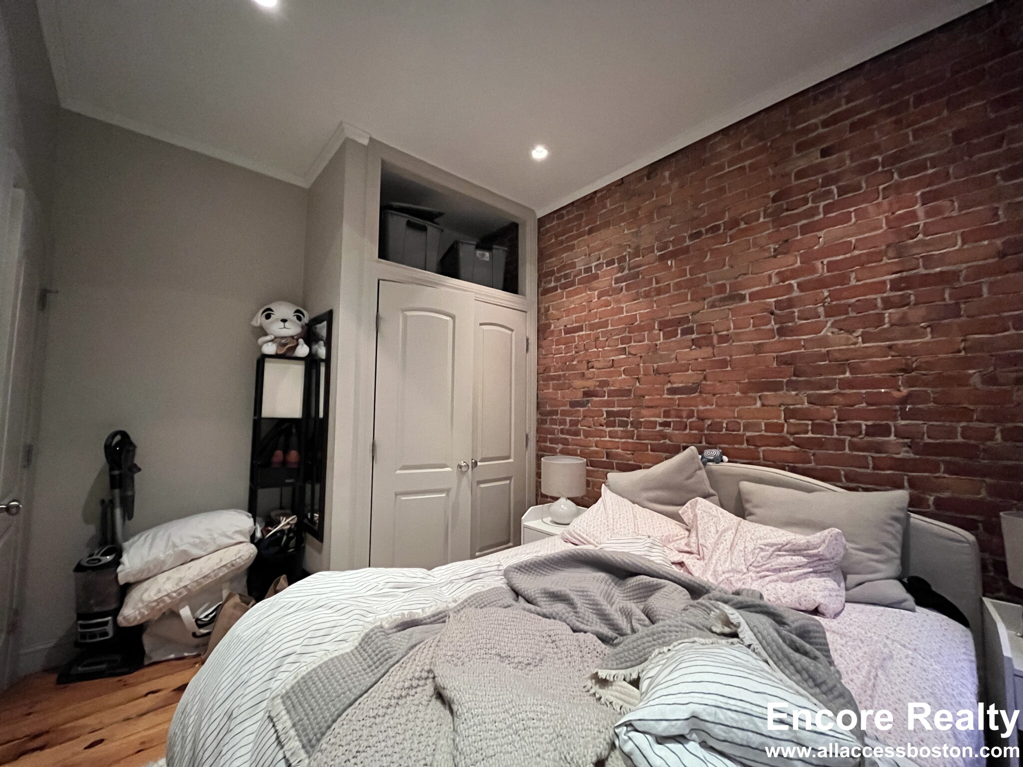 17 Garrison St, Back Bay