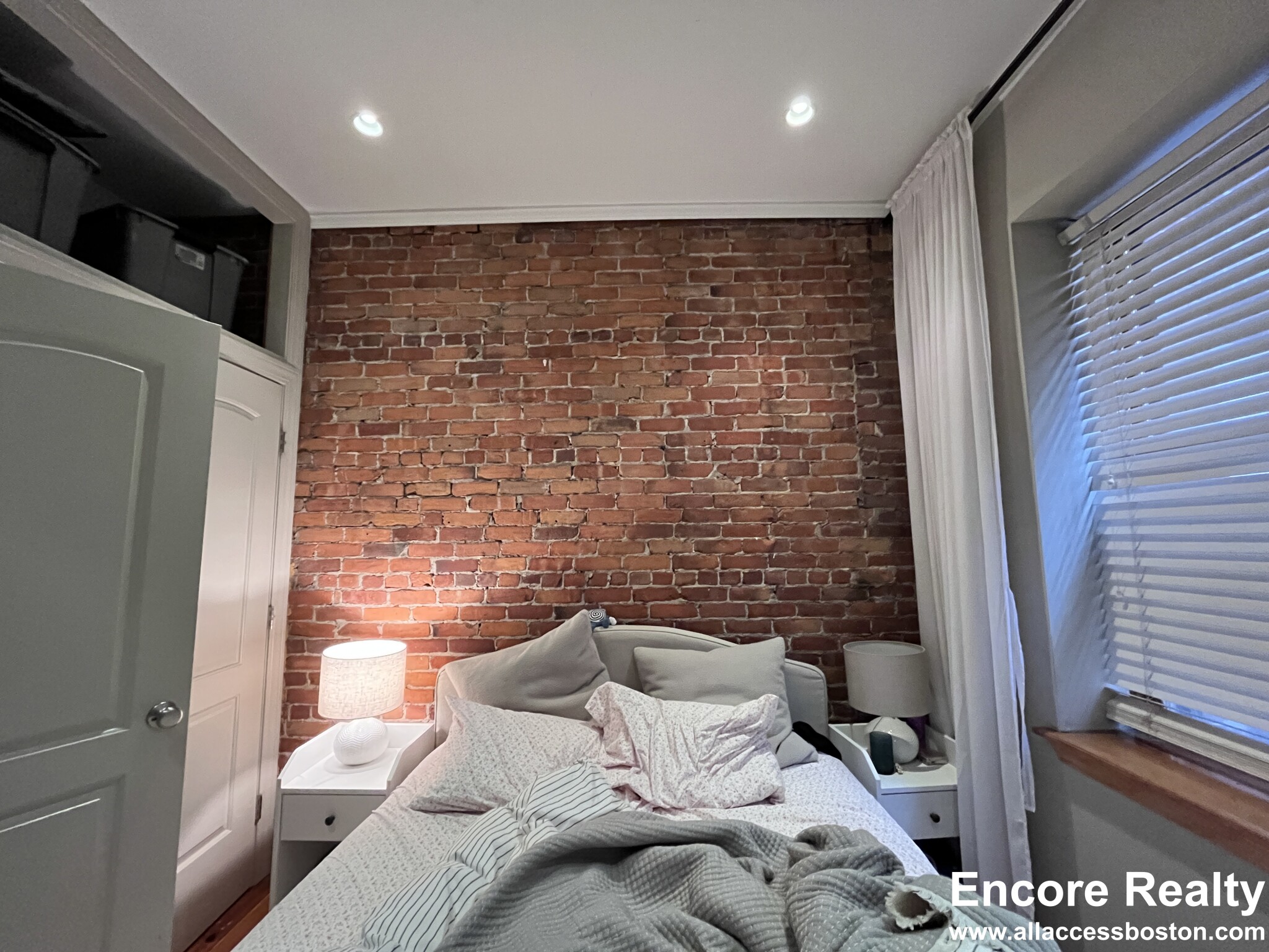 17 Garrison St, Back Bay