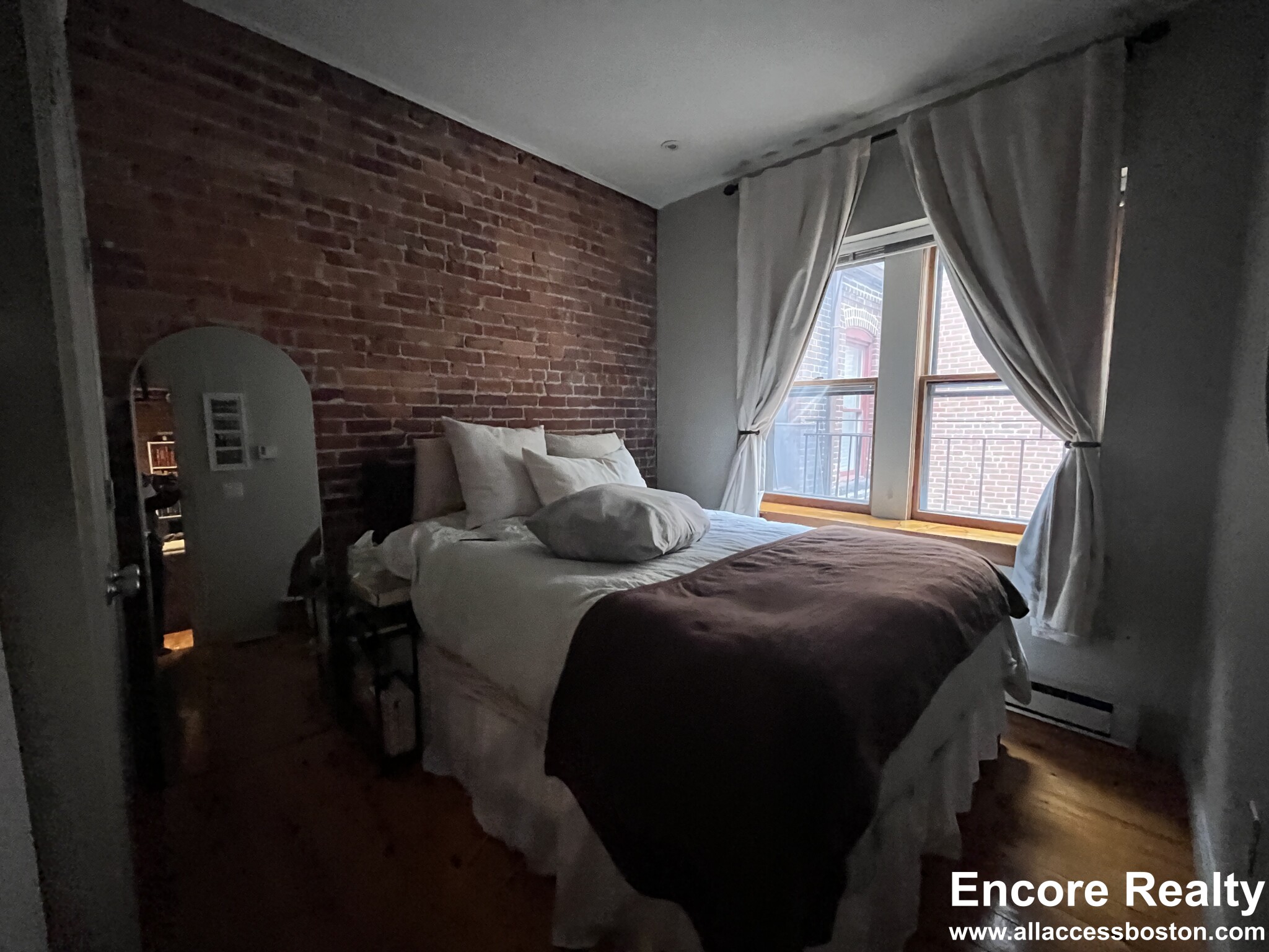 17 Garrison St, Back Bay