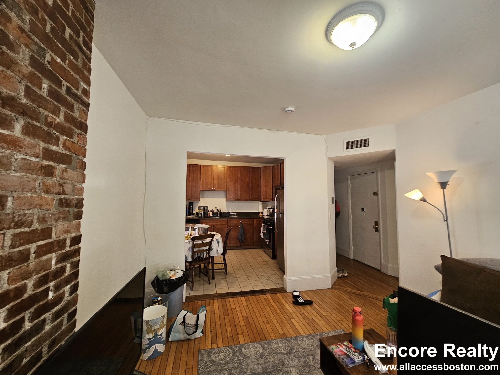 878 Huntington Ave, Mission Hill