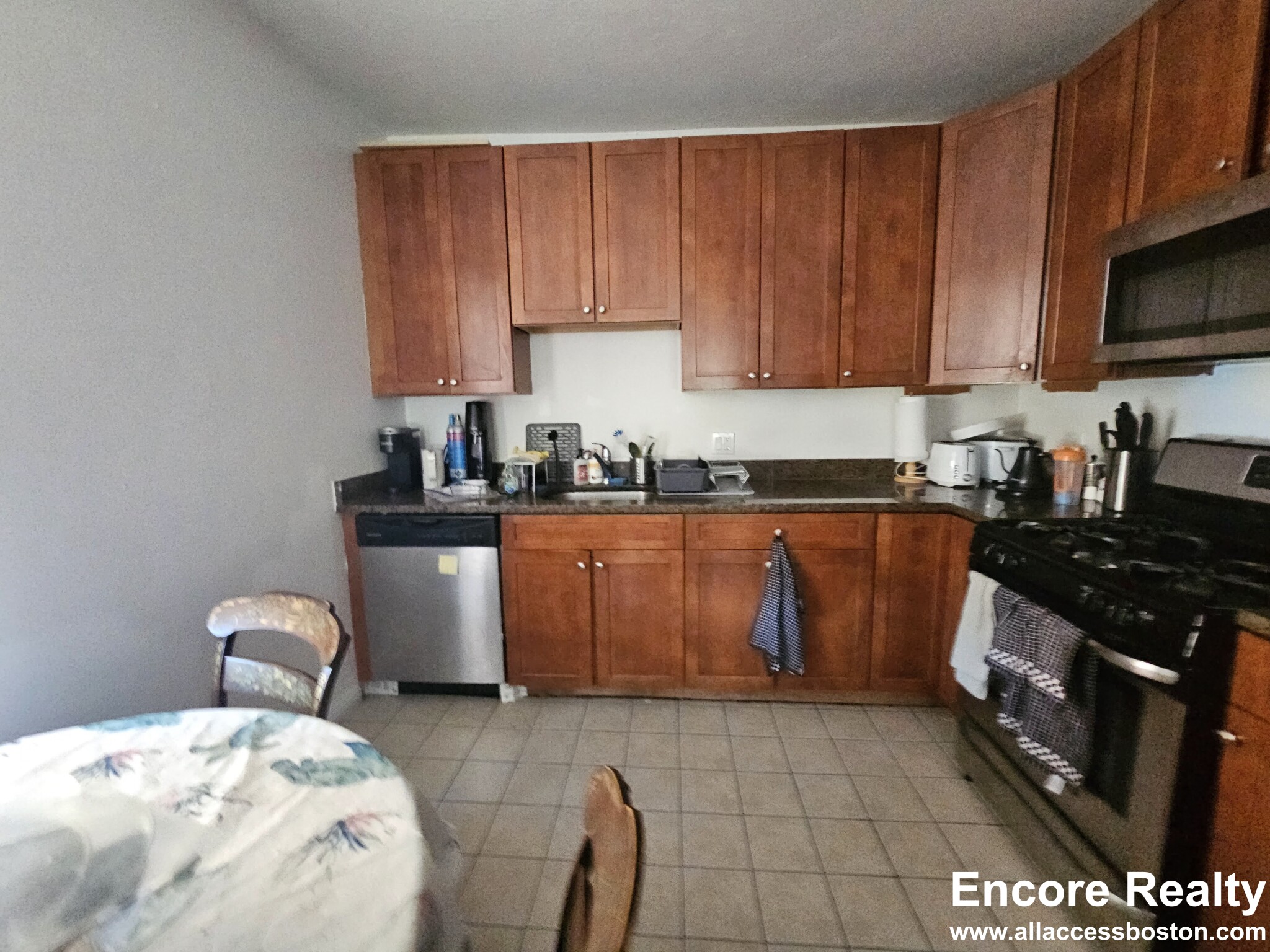 878 Huntington Ave, Mission Hill