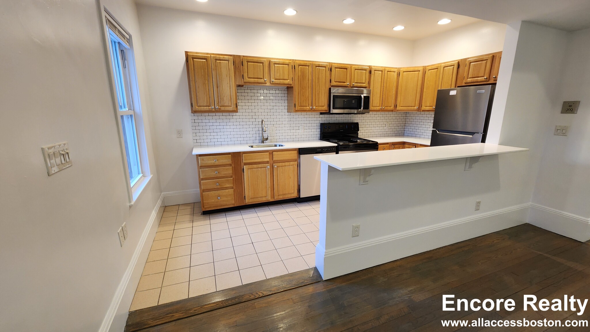 1404 Beacon St, Corey Hill