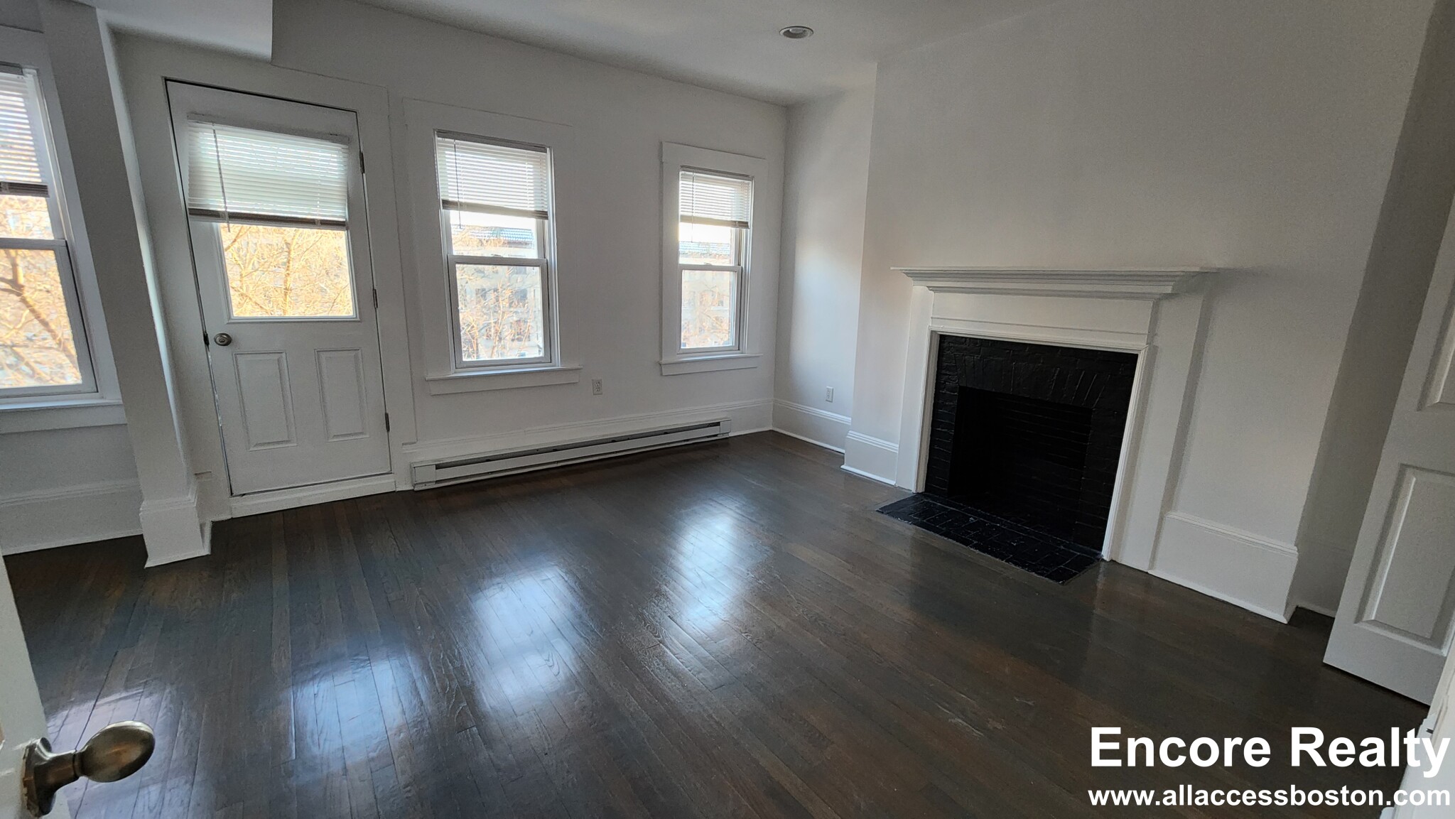 1404 Beacon St, Corey Hill