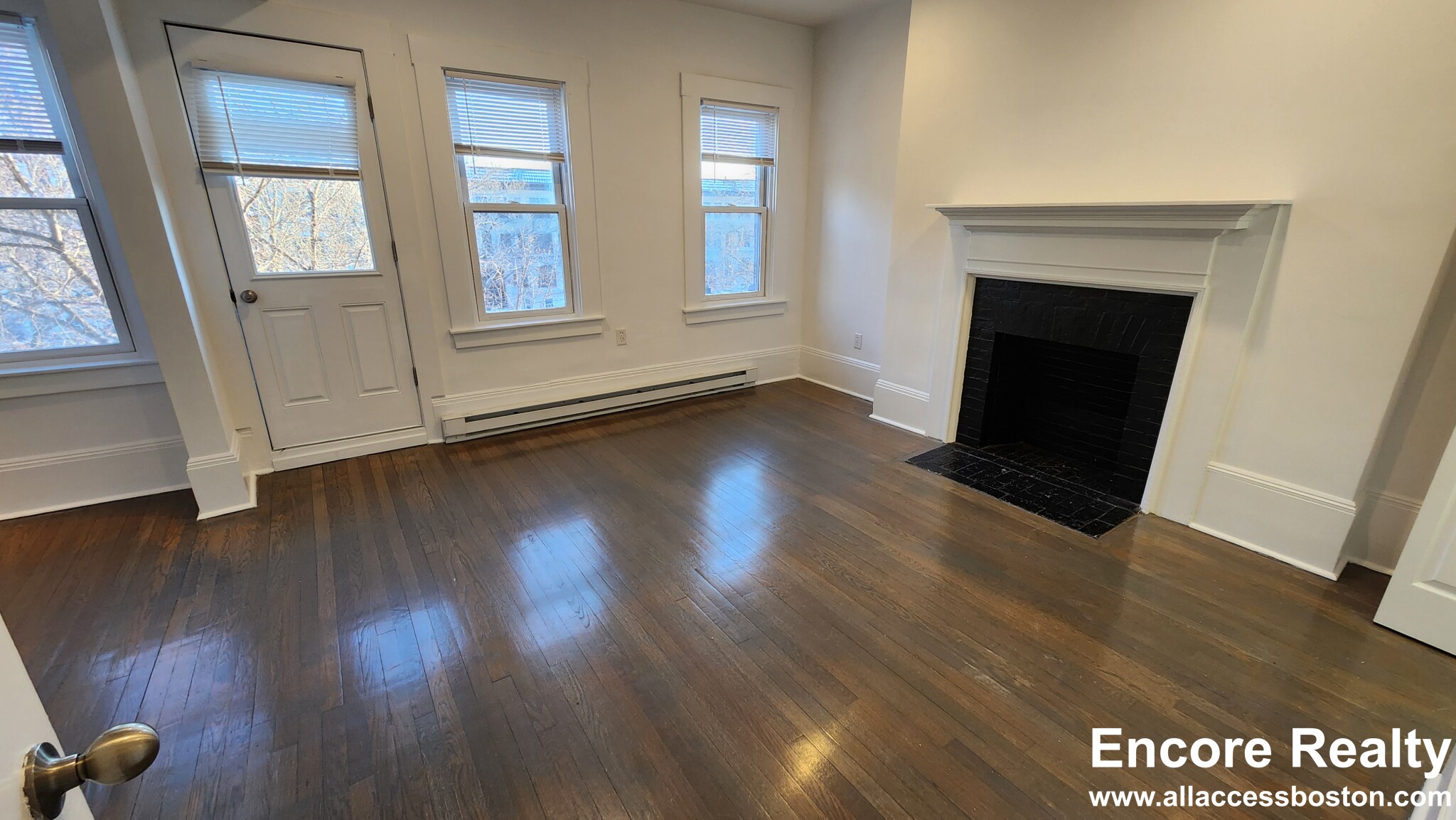 1404 Beacon St, Corey Hill