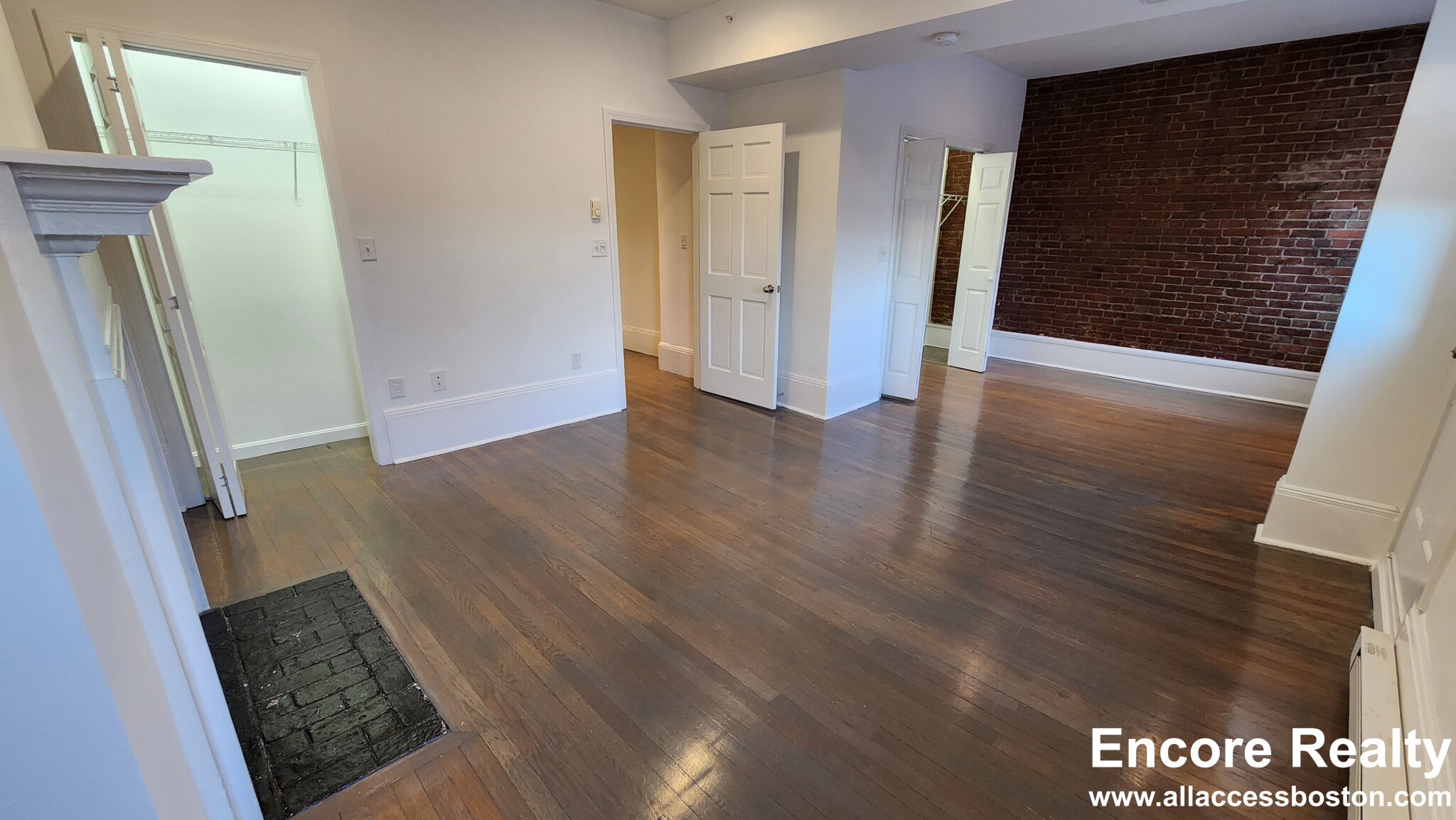 1404 Beacon St, Corey Hill