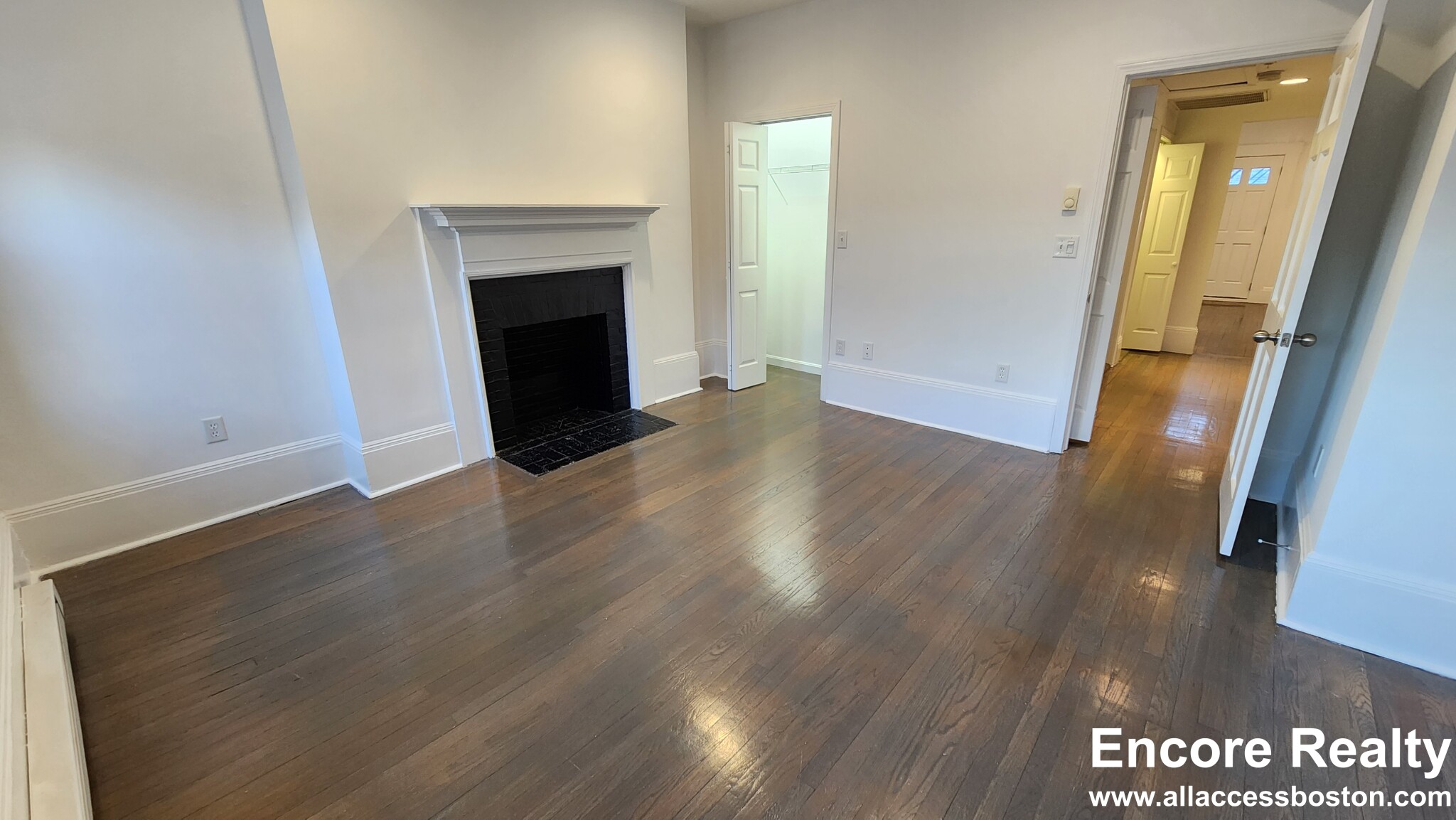 1404 Beacon St, Corey Hill