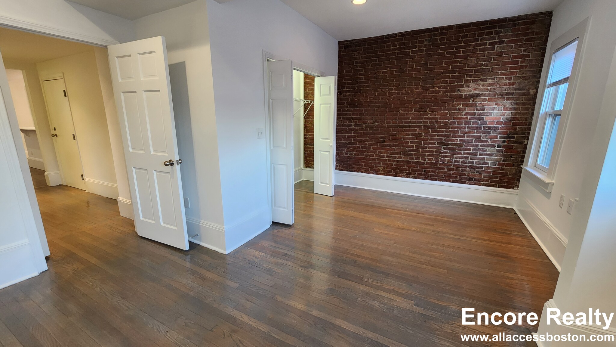 1404 Beacon St, Corey Hill