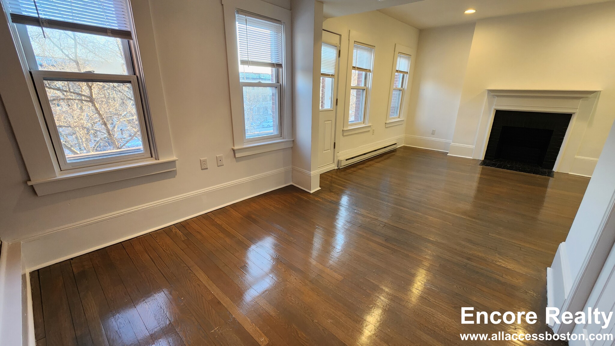 1404 Beacon St, Corey Hill