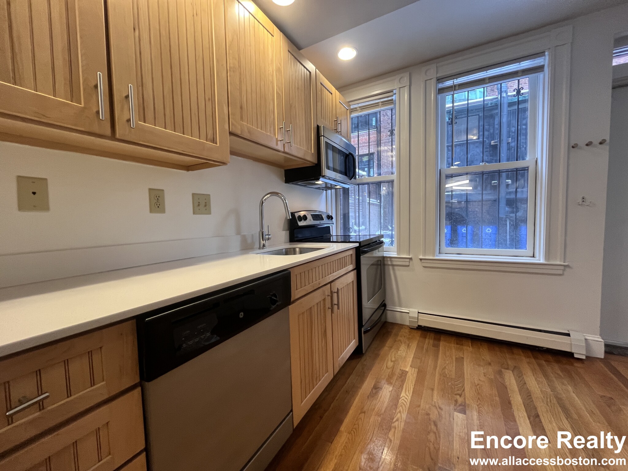 195 Commonwealth Ave, Back Bay