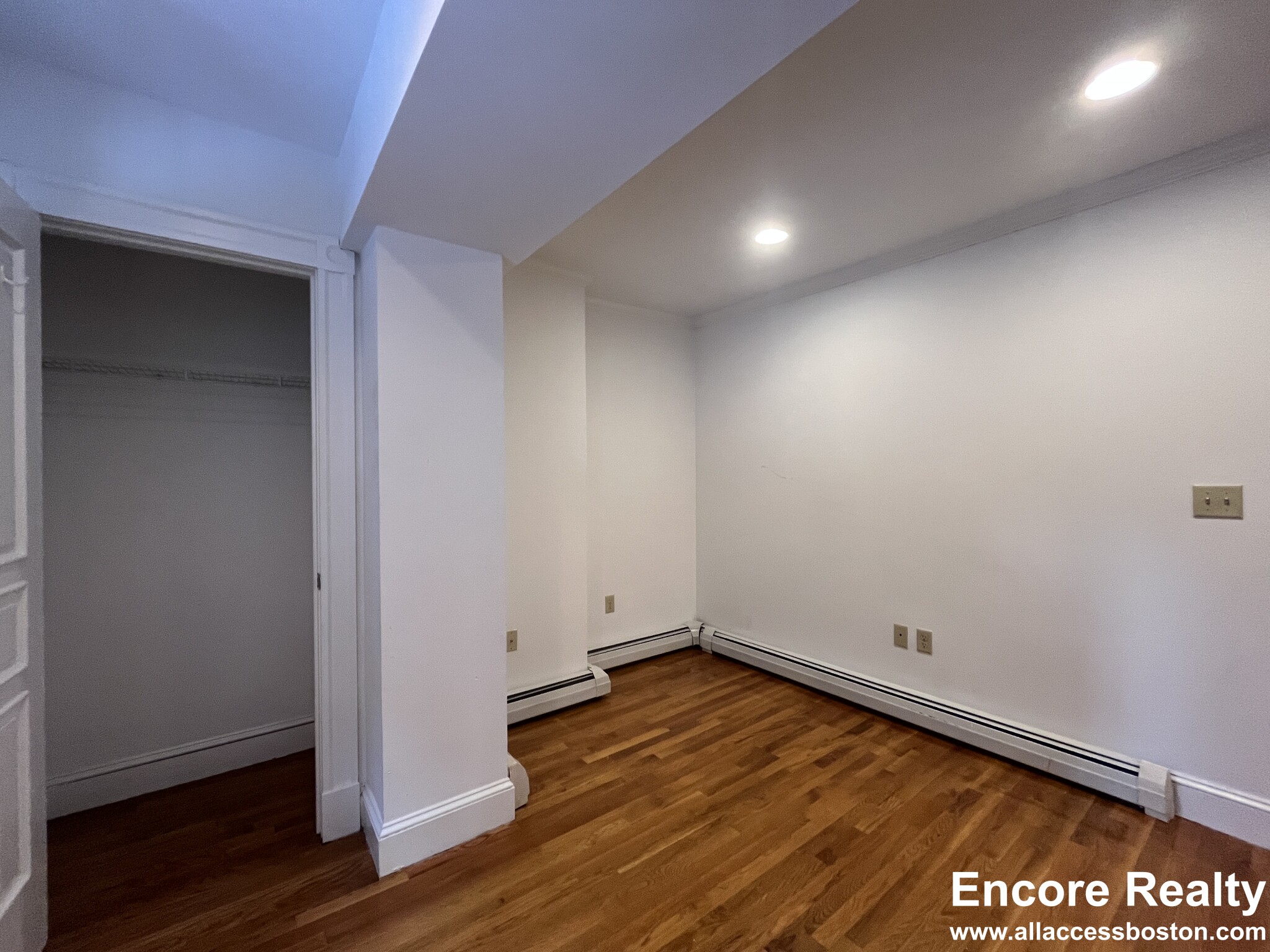 195 Commonwealth Ave, Back Bay