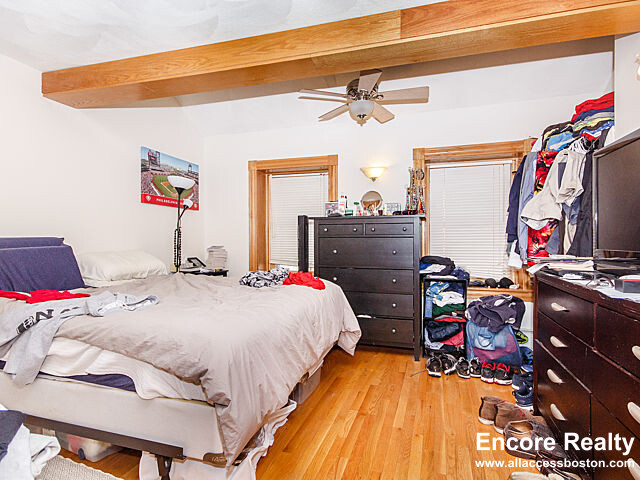 39 Charles St, Beacon Hill