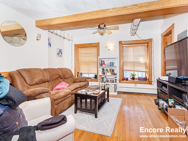 39 Charles St, Beacon Hill