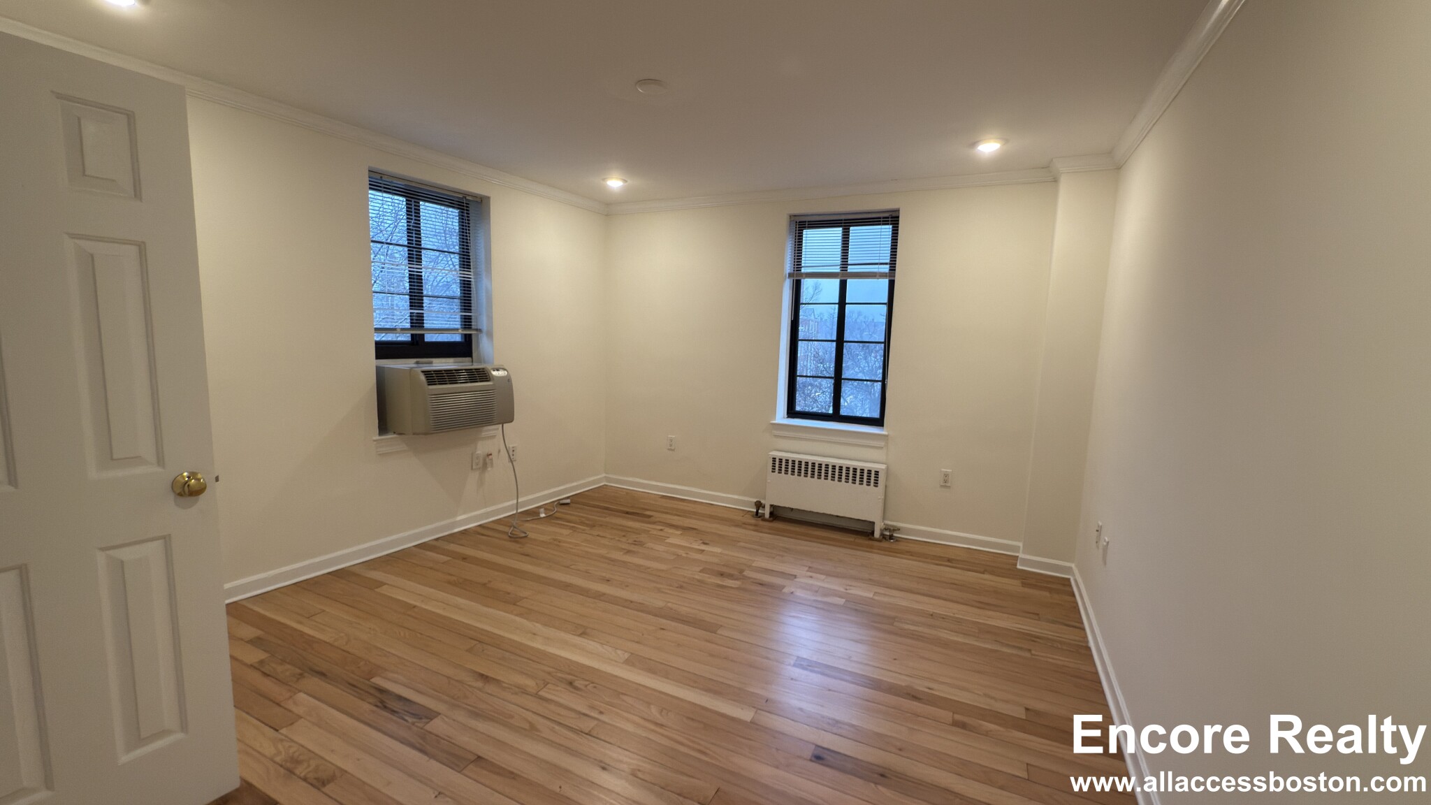 60 Brattle St, Harvard Square