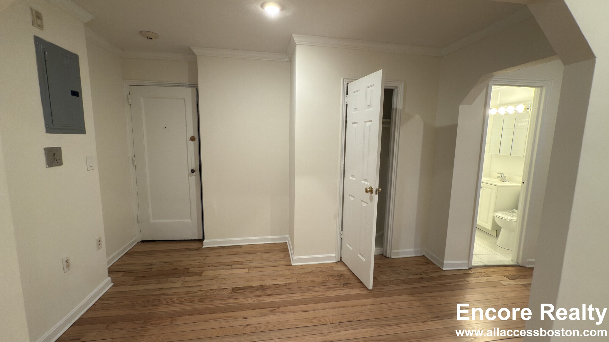 60 Brattle St, Harvard Square