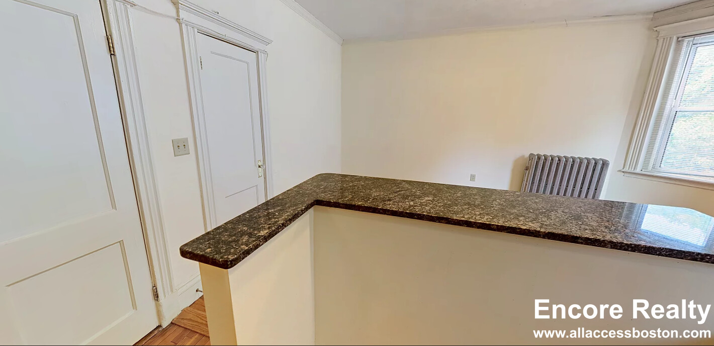 108 Jersey St, Fenway