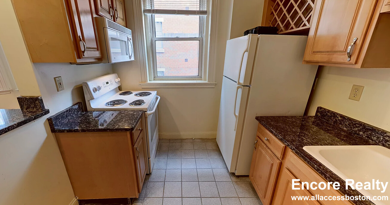 108 Jersey St, Fenway