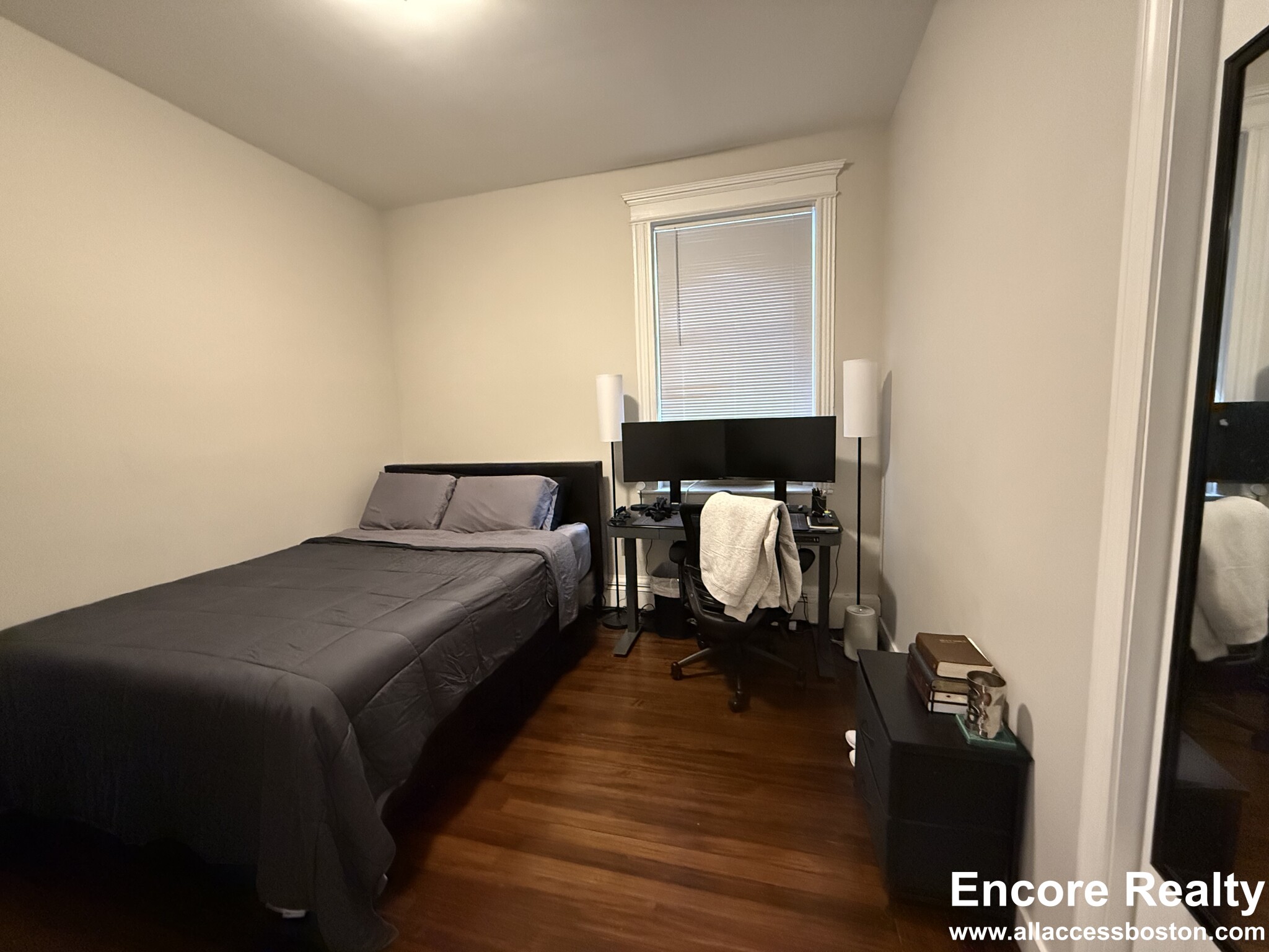 11 Stearns Rd, Coolidge Corner