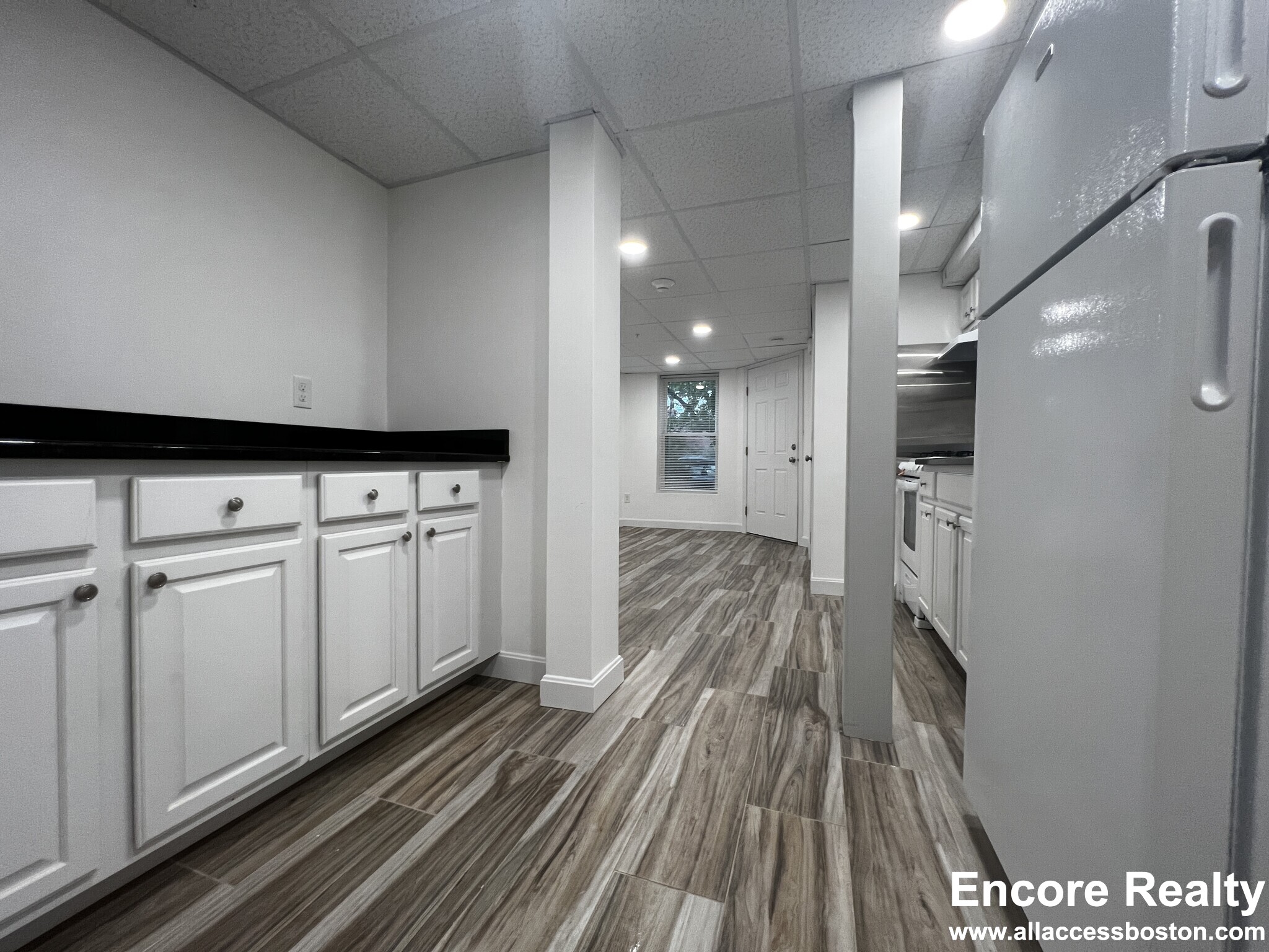 376 Riverway, Mission Hill