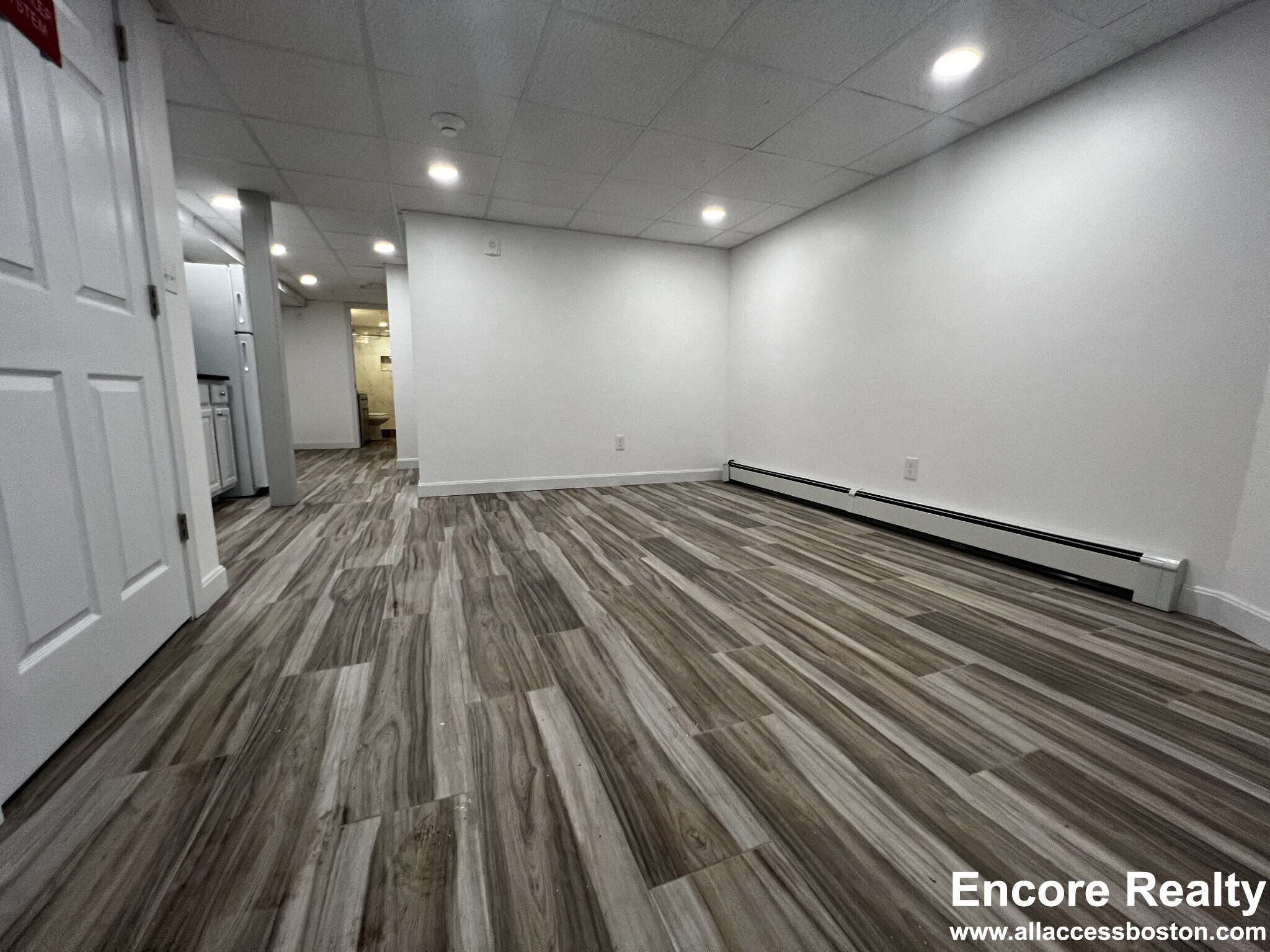 376 Riverway, Mission Hill