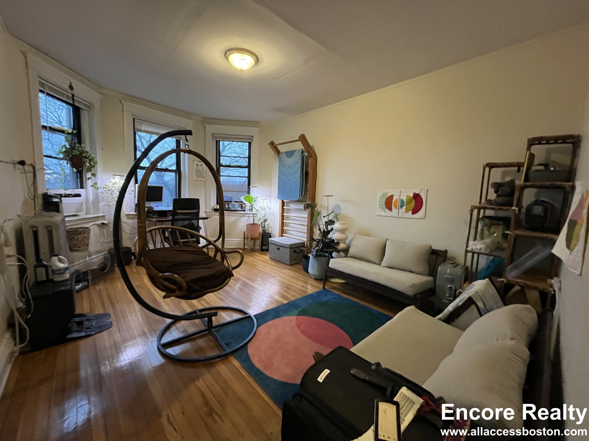 376 Riverway, Mission Hill