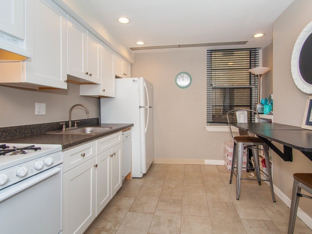 1064 Beacon St, Brookline