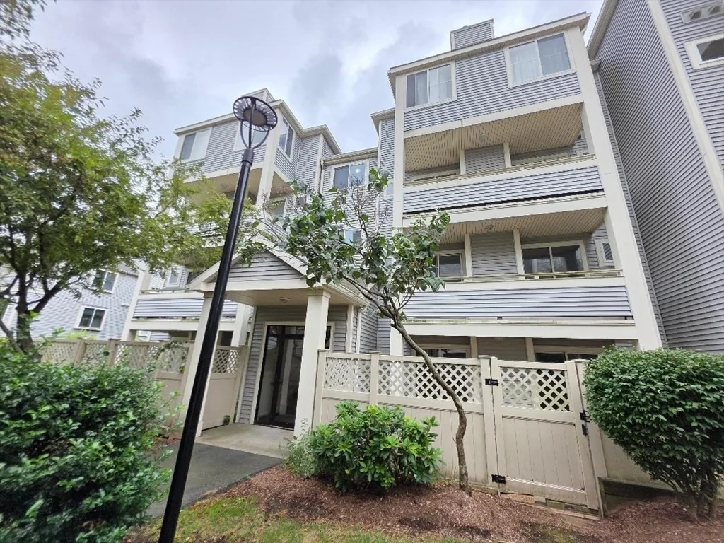 200 Falls Blvd, Quincy