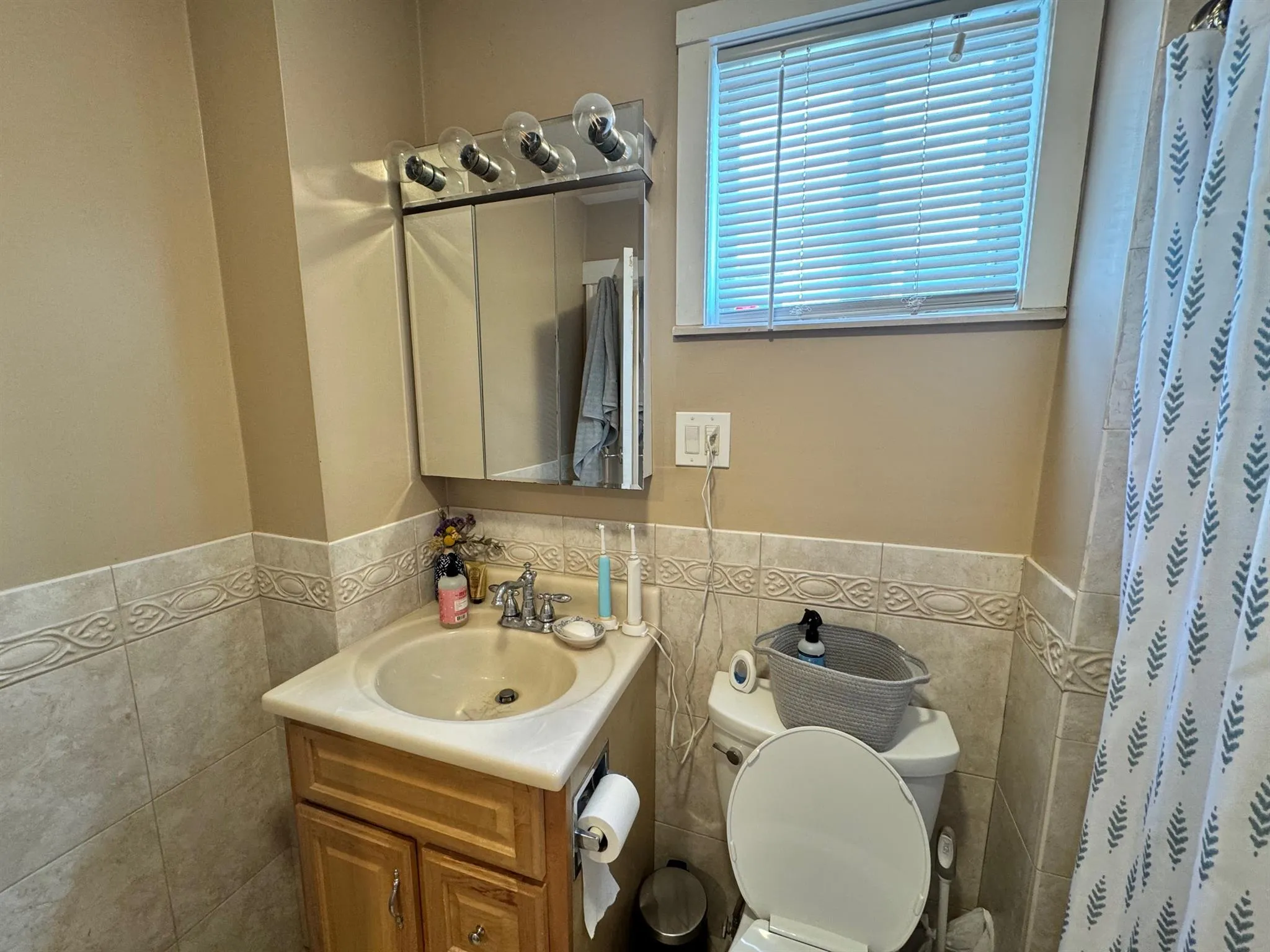 44 Clarendon Ave, Teele Square