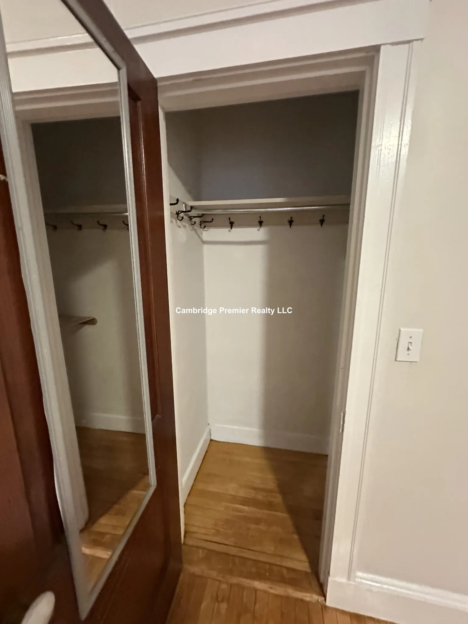 5 Linnaean St, Neighborhood Nine